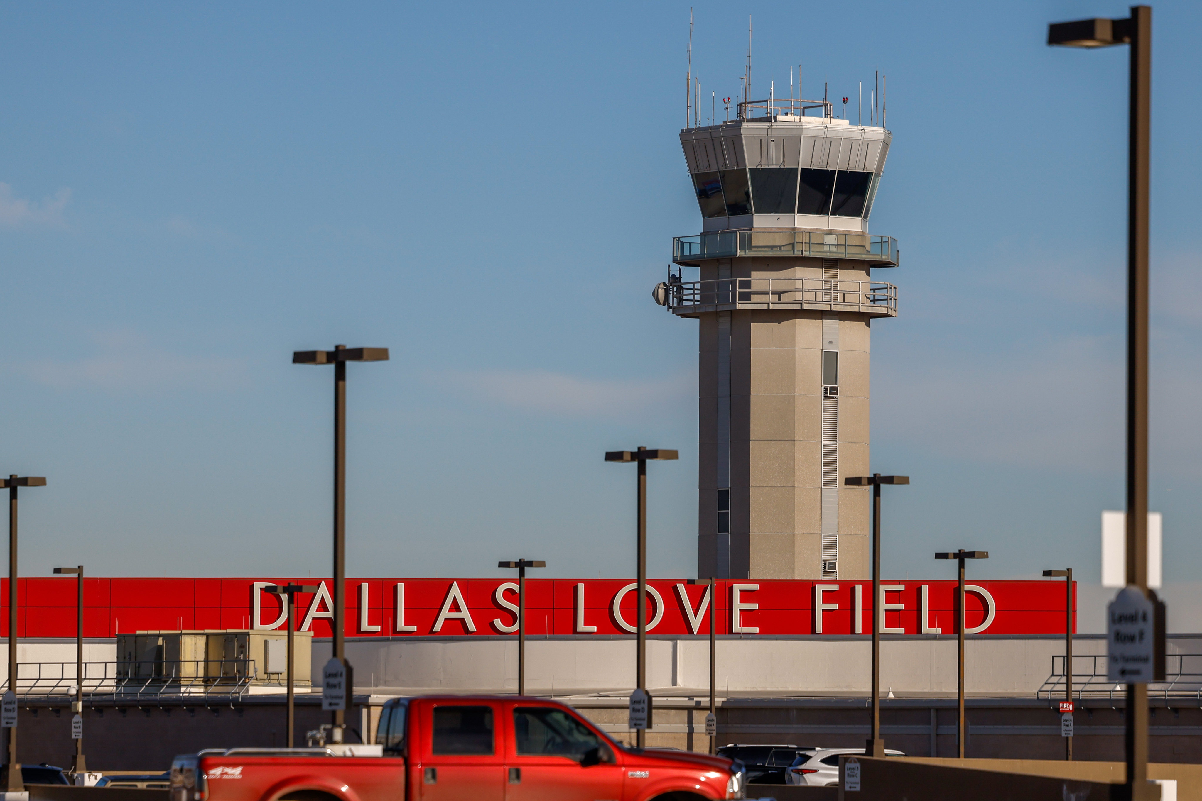 Union blasts FAA for traffic controller staffing