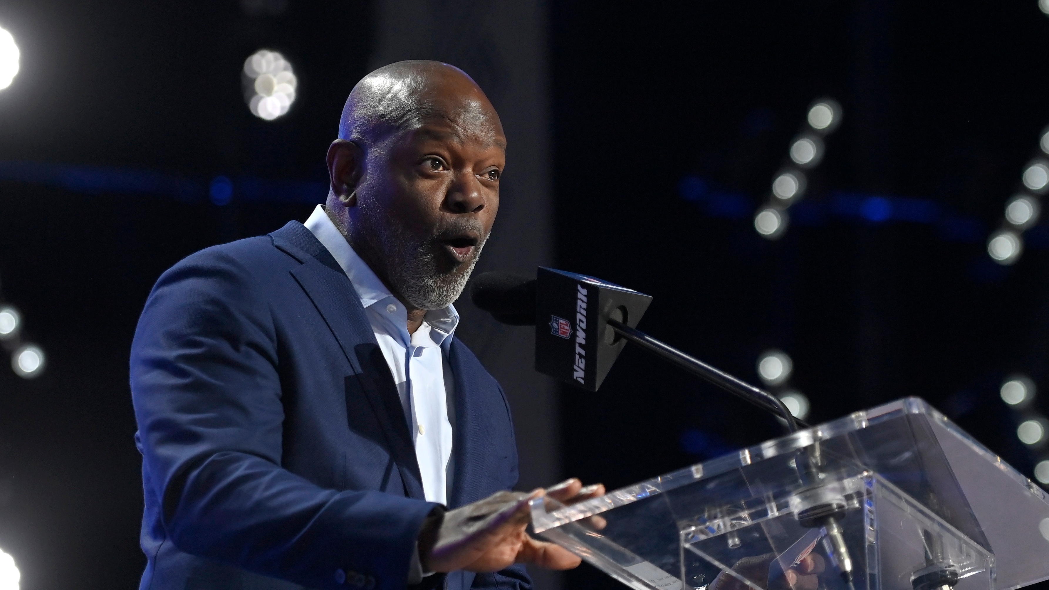 Don't expect any Dallas Cowboys to wear Emmitt Smith's No. 22