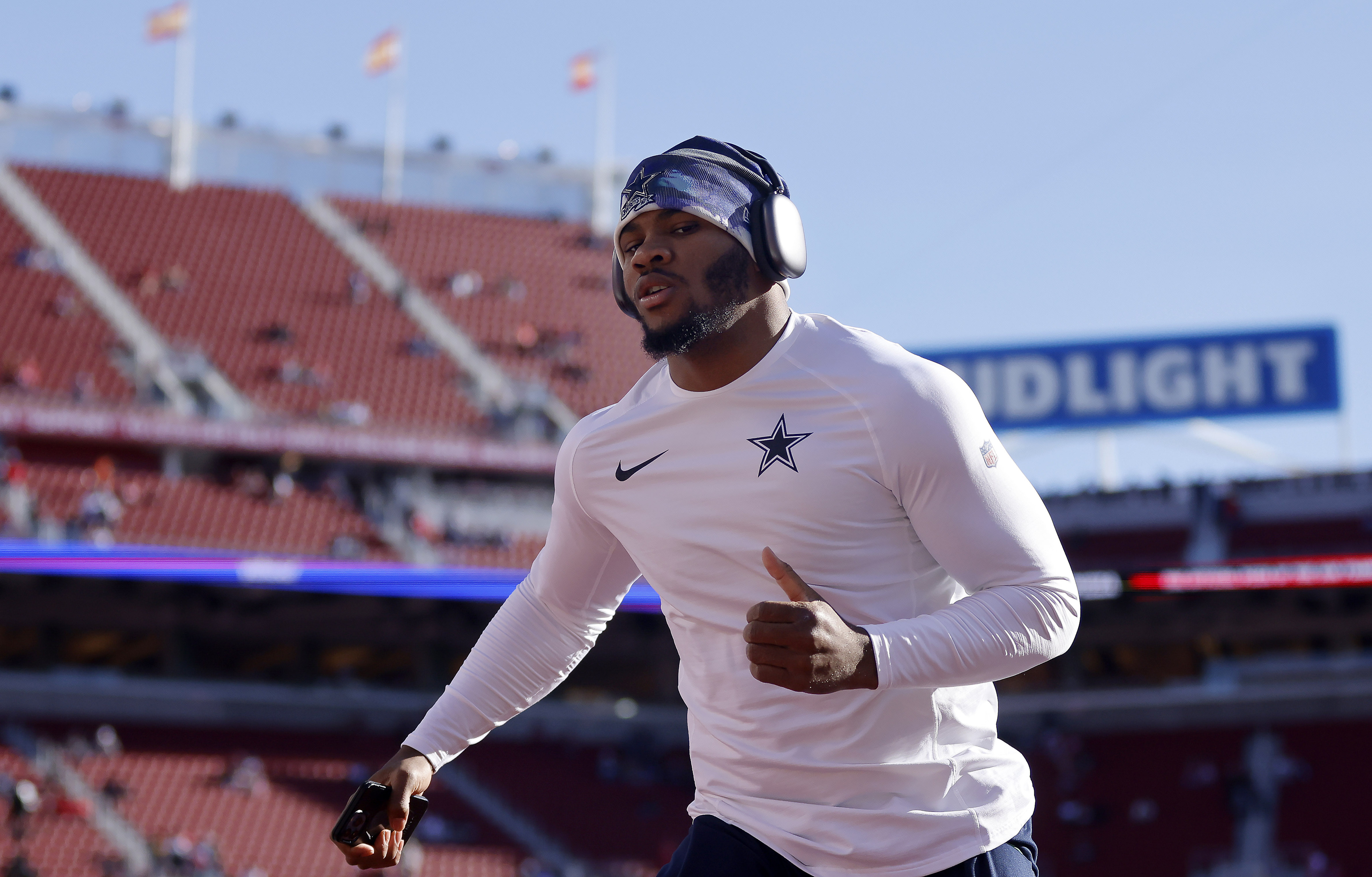 Dallas Cowboys Star Micah Parsons Loves Nick Bosa's Contract