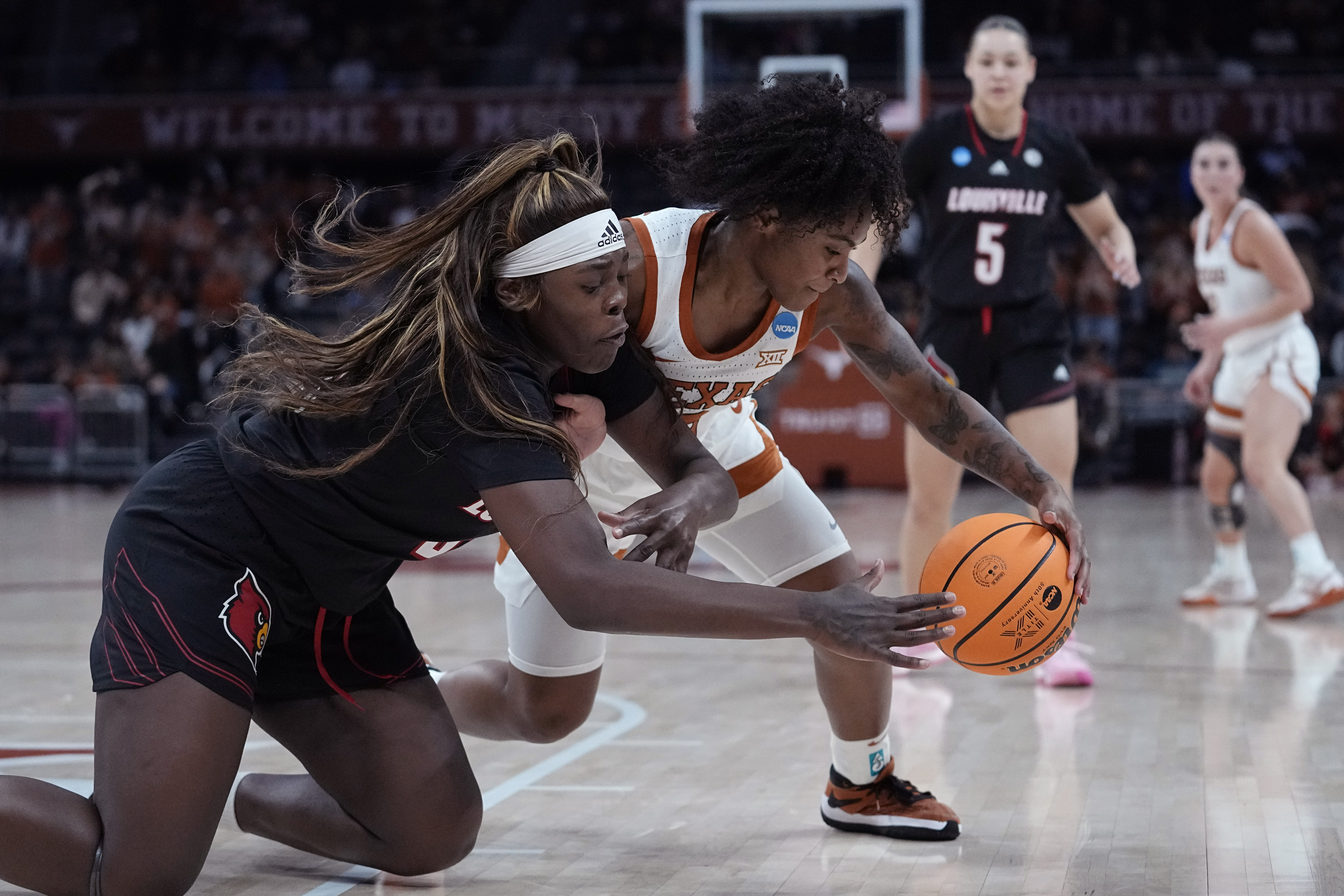 Texas women's basketball falls short in March Madness reunion vs. Louisville