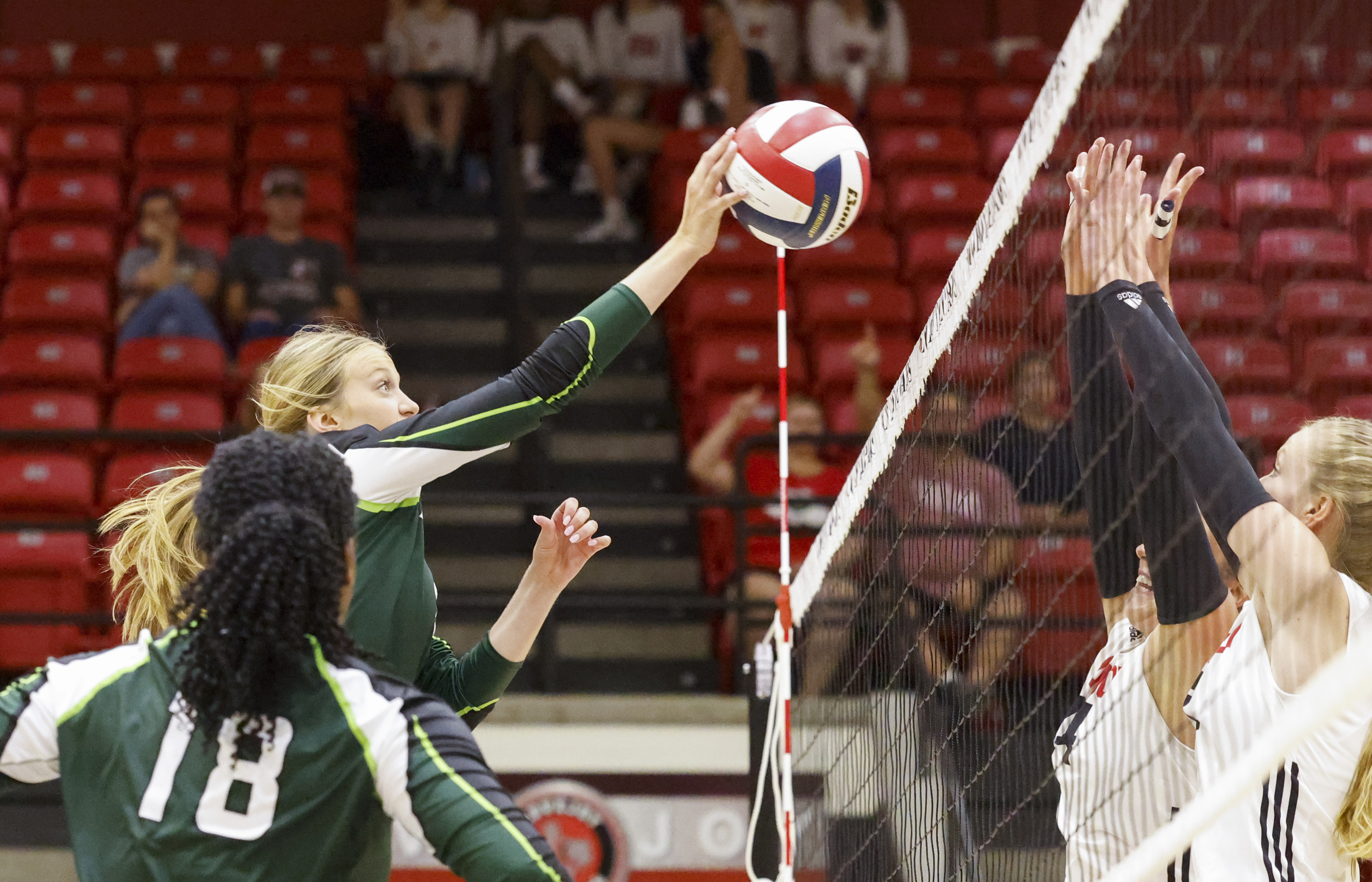 Prosper volleyball coach earns 300th win in victory over defending state  champion Lovejoy