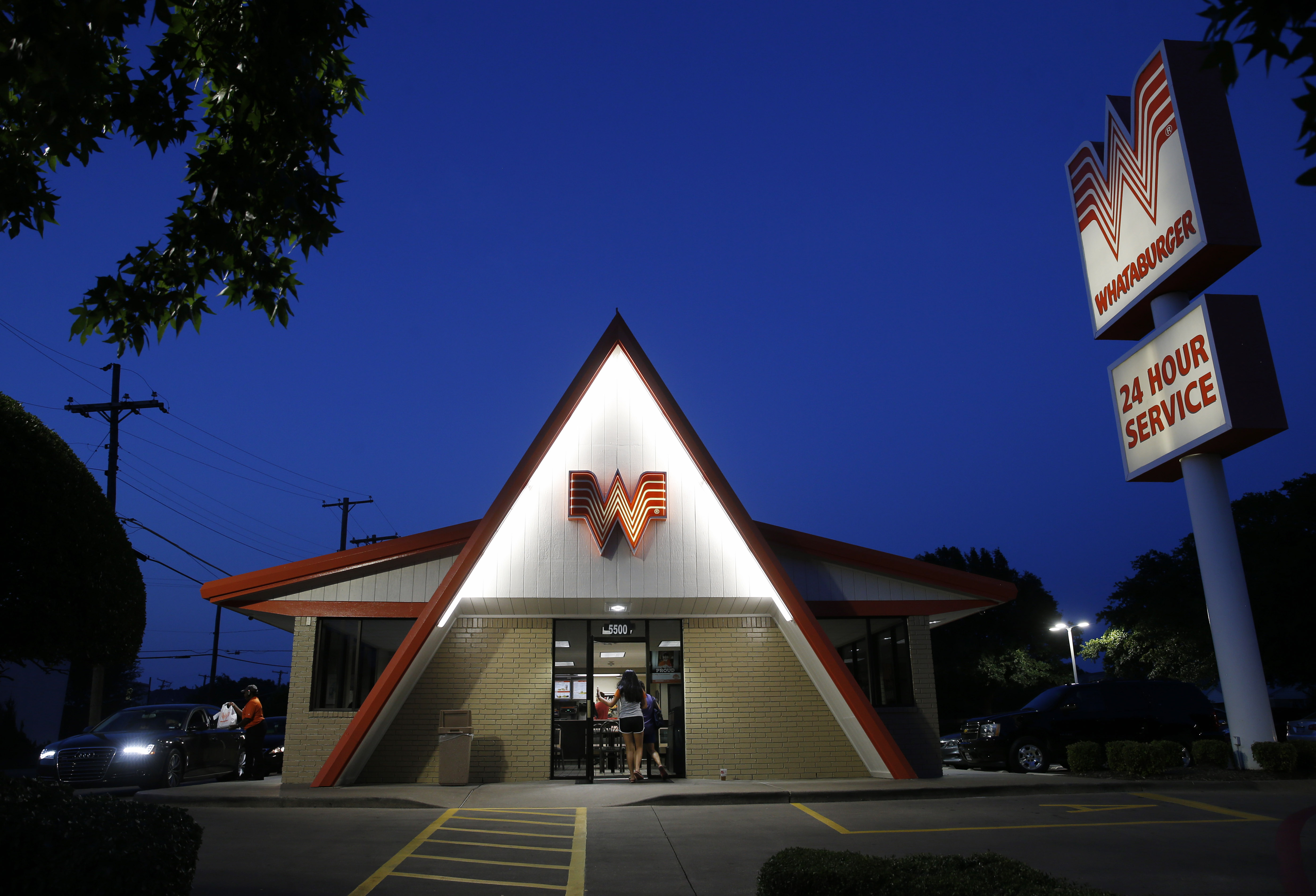 Dallas Cowboys Make Whataburger Their Official Team Burger