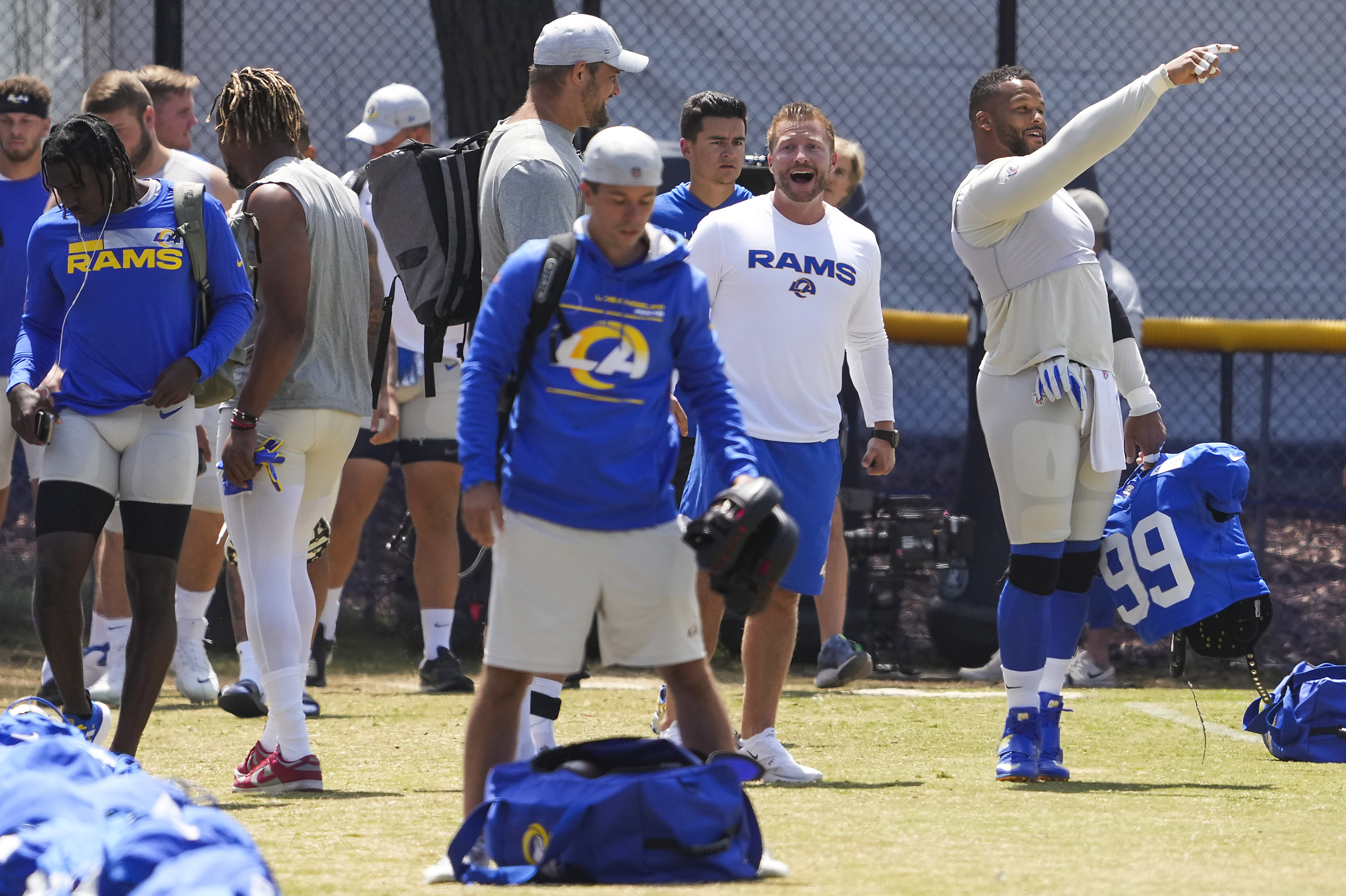 SoCal Showdown: See the best photos from Cowboys, Rams' joint practice