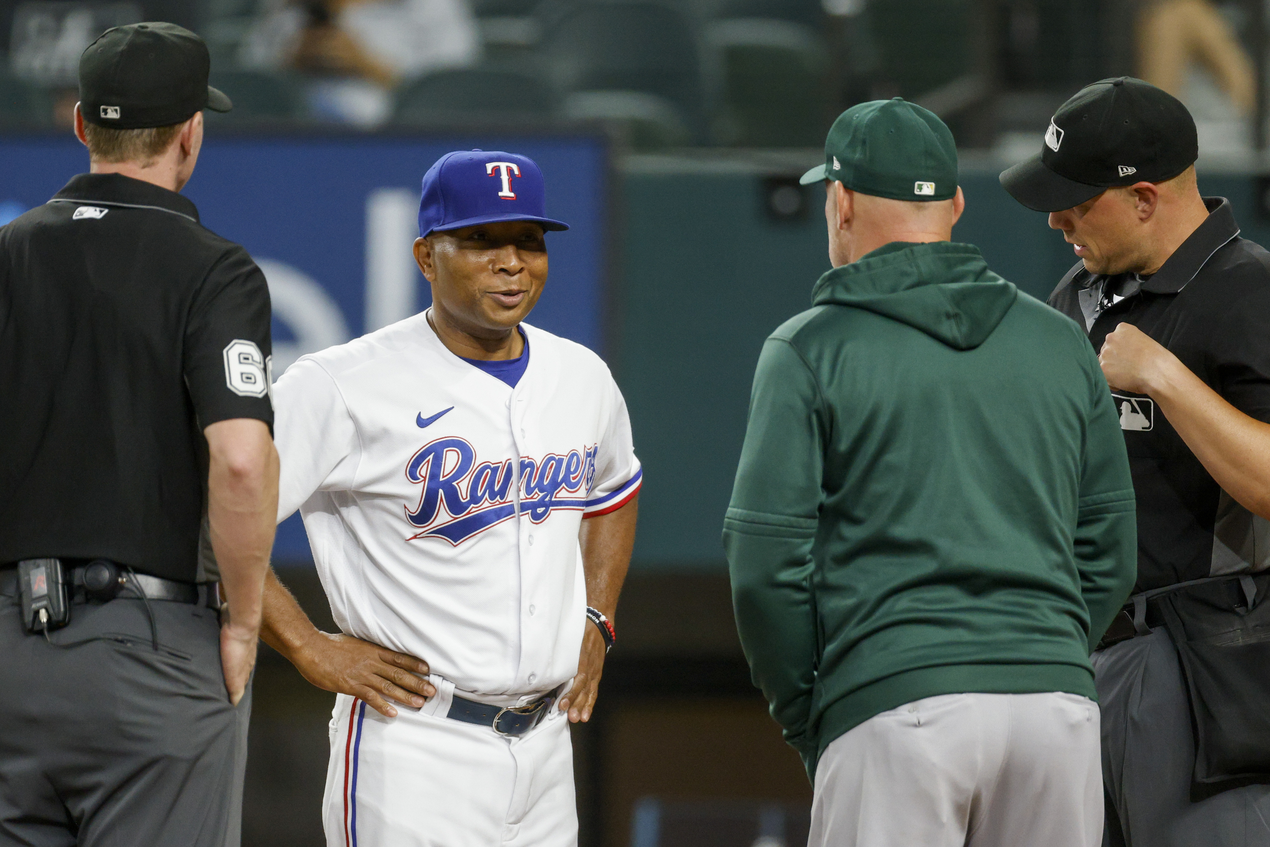 Monday newsletter time: With Eli White likely out, door to Rangers