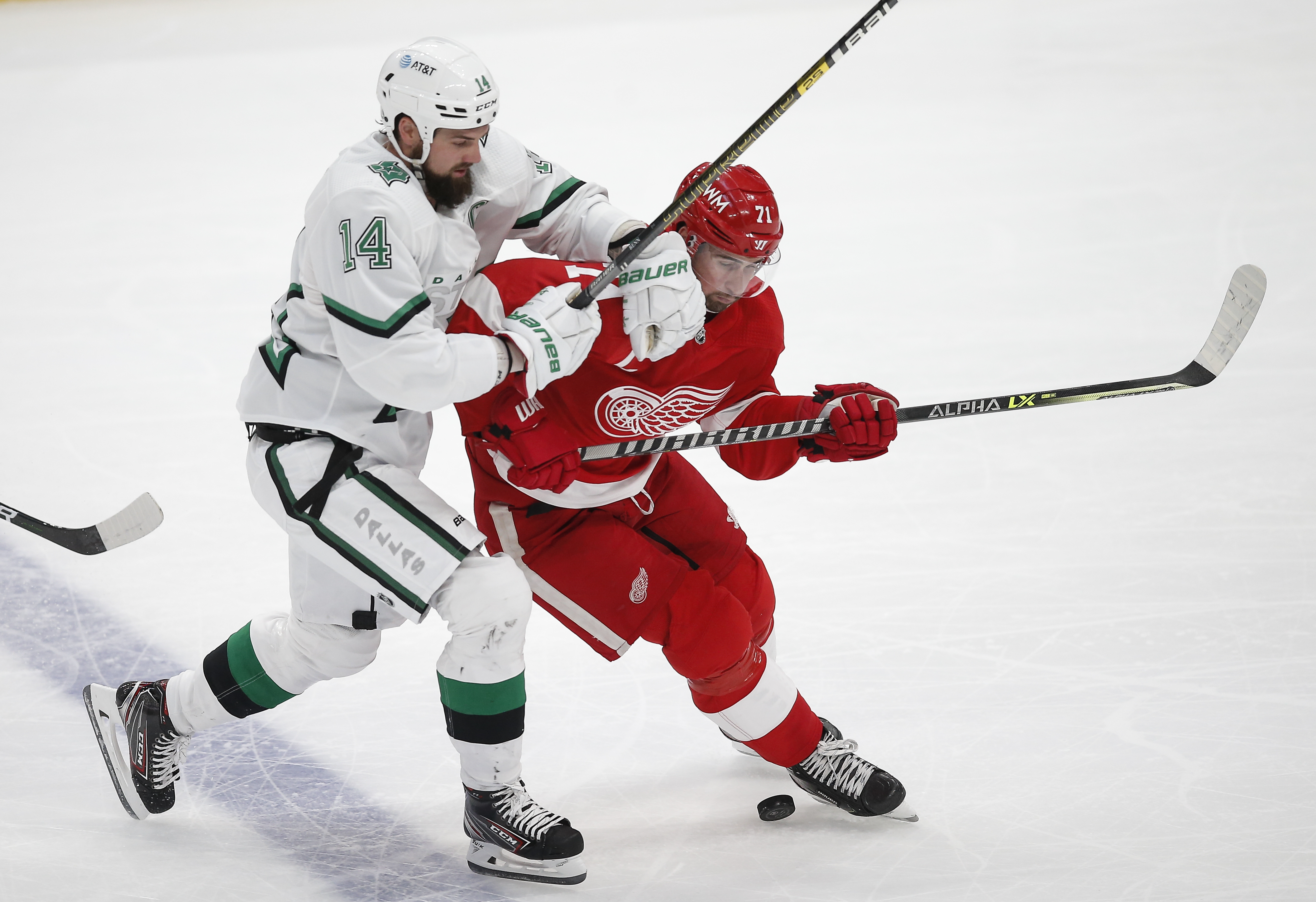 Red Wings' Dylan Larkin (upper-body injury) out for weekend games