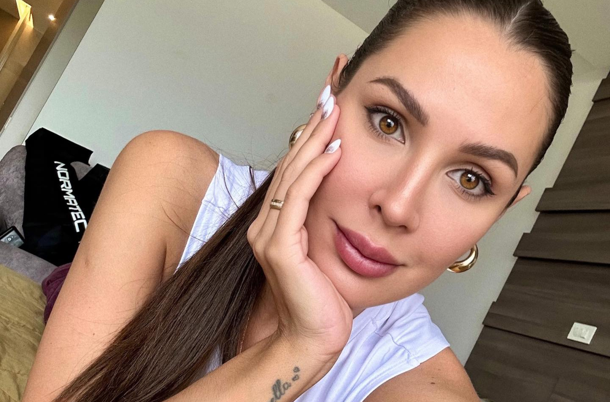 Ana Paula Consorte regresó a Brasil tras ser captada llorando por presunta pelea con Paolo Guerrero. (Foto: Instagram)