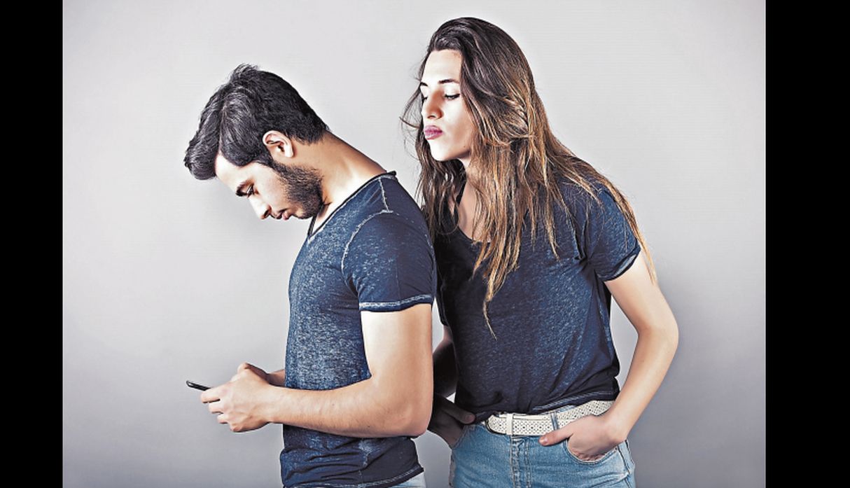 Relaciones De Pareja ¿existe La Infidelidad Virtual Familia Tromecom 4874