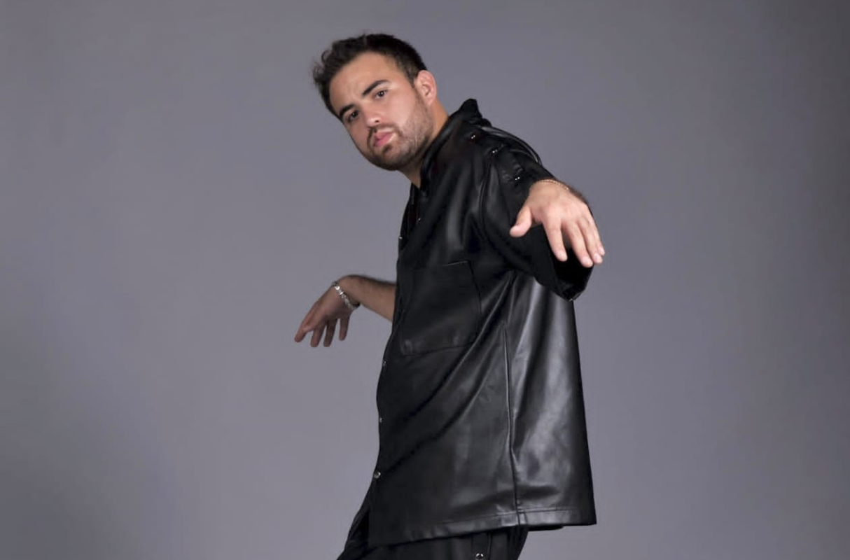 César BK celebra el éxito de “Hoy te voy a olvidar”, su tema junto a Álvaro Rod. (Foto: Instagram)