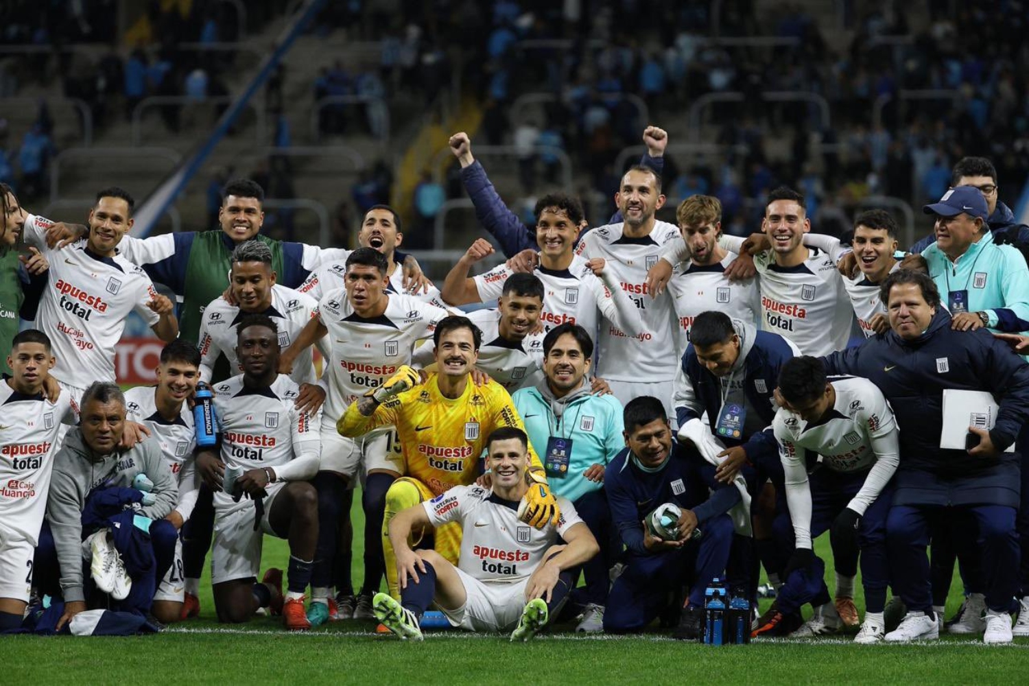 Alianza Lima celebra tras eliminar a Boca Juniors en la Copa Libertadores