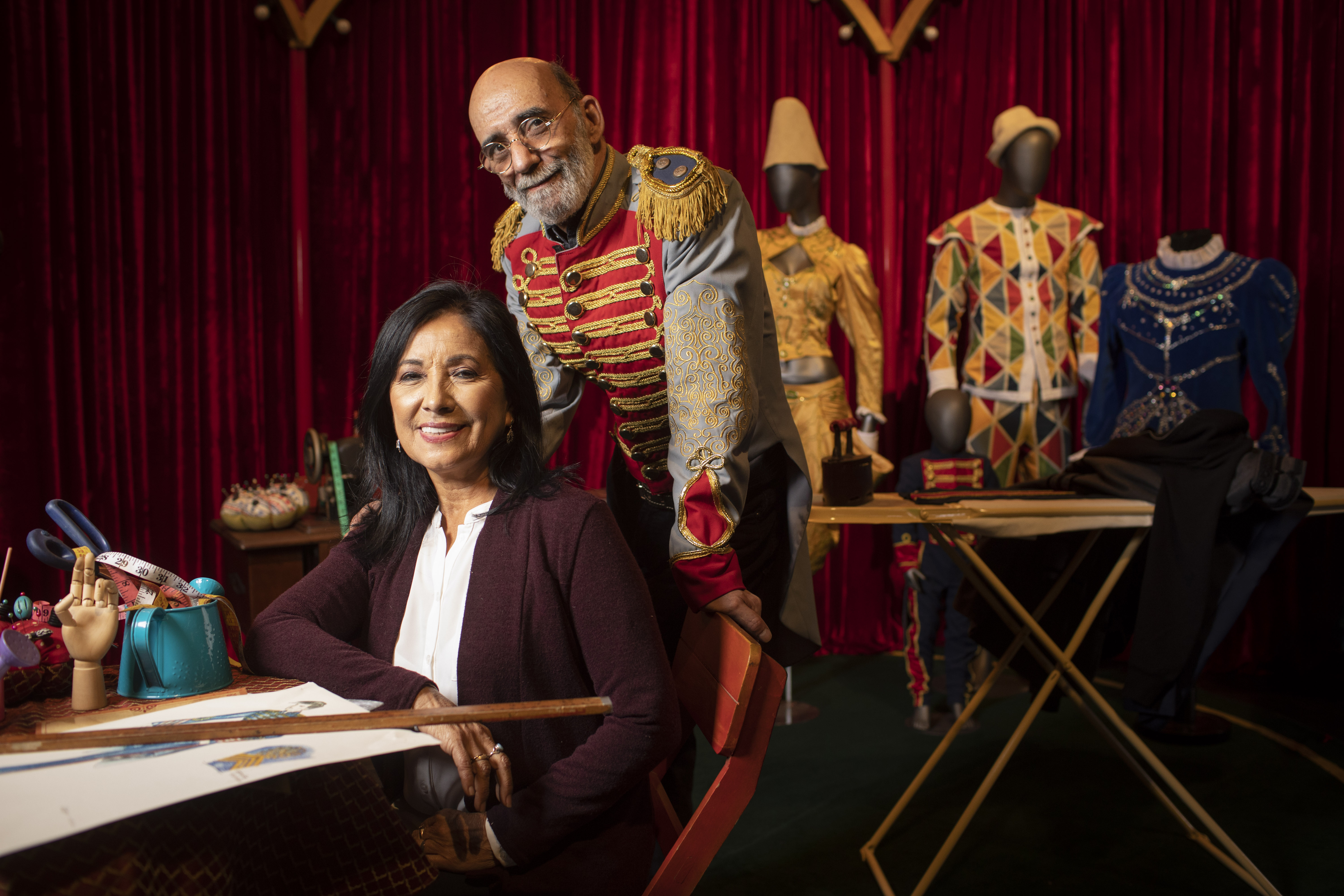 Fernando Zevallos -Fundador de La Tarumba- y la arquitecta de profesión Ruth Alcalá trabajan hace más de una década como dupla creativa en el circo peruano. (Foto: Richard Hirano)
