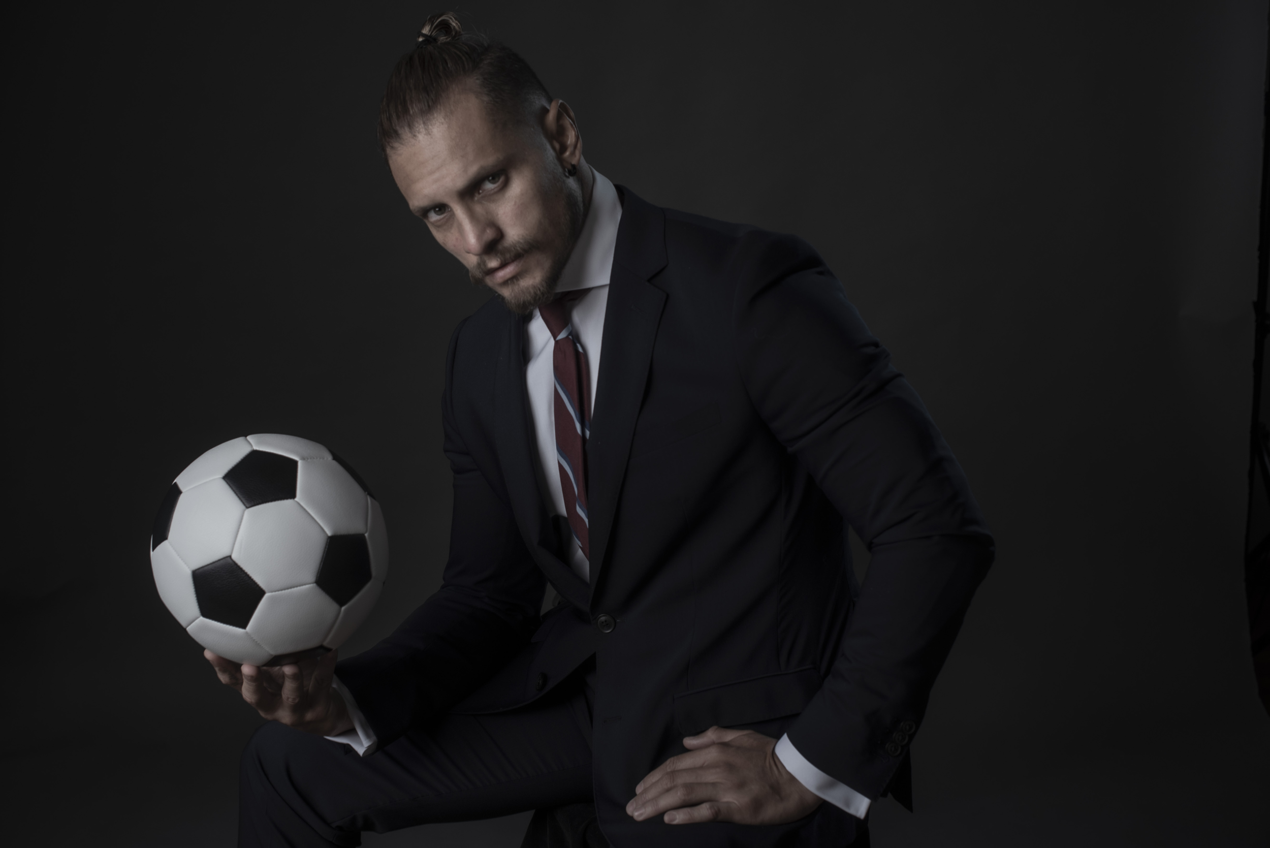 Nicolás Ponce Noriega (Lima, 1986) acaba de terminar de grabar en Argentina la película “Pensamiento lateral”, en la que comparte pantalla con Itziar Ituño (“La casa de papel”) y César Bordón (“Luis Miguel, la serie”). Tiene una productora de proyectos de ficción en Lima. (Foto: Yayo López)