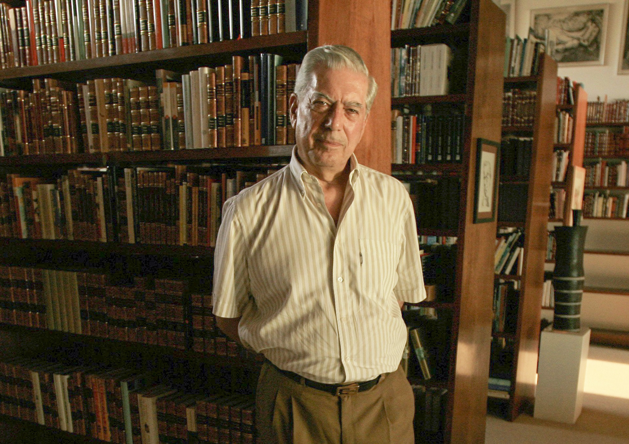 5 DE MARZO DEL 2008ENTREVISTA AL ESCRITOR PERUANO, MARIO VARGAS LLOSA DESDE SU CASA UBICADA EN EL DISTRITO DE BARRANCO. FOTO: ENRIQUE CUNEO/EL COMERCIO