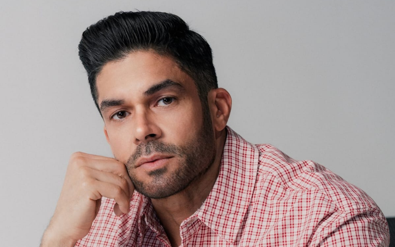 El ídolo de la salsa, Jerry Rivera, lanza "Llegué Yo", su primera producción discográfica en 15 años.