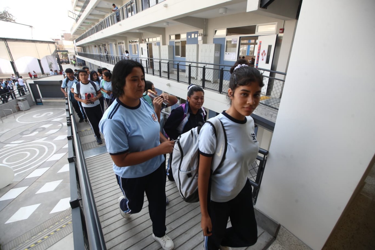 Inicio de clases 2024: Más de 6 millones de estudiantes regresan a las ...