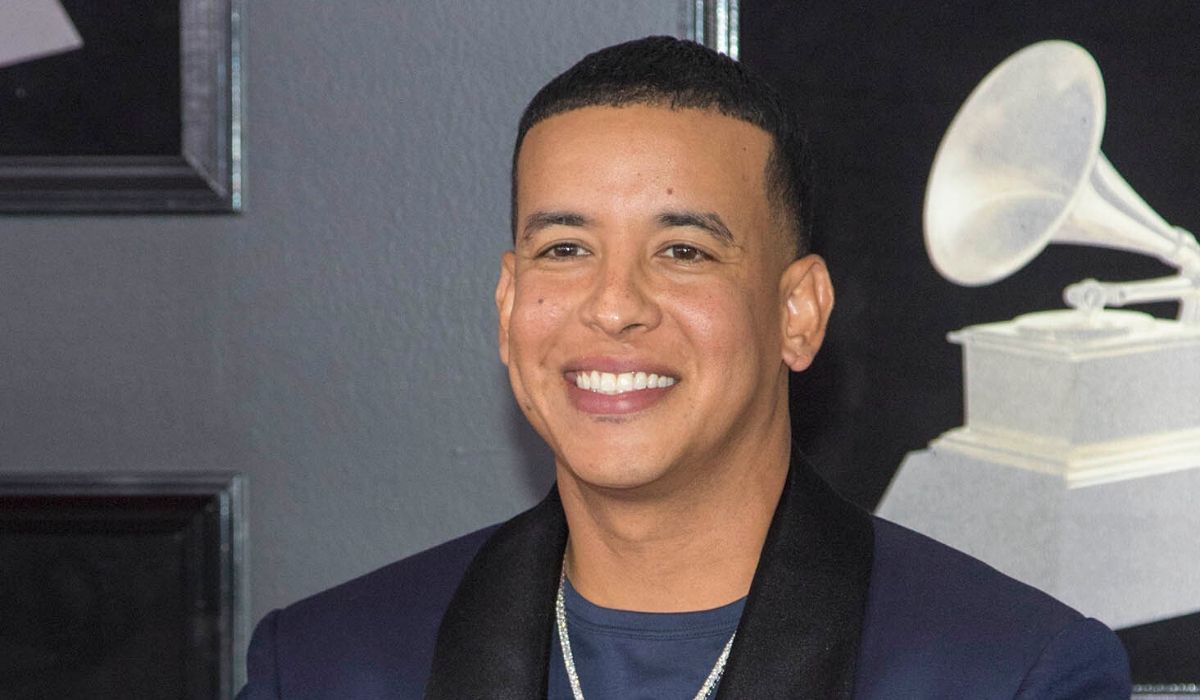 Daddy Yankee comparte su fotografía más familiar al lado de Mireddys y sus hijos. (Foto: EFE)