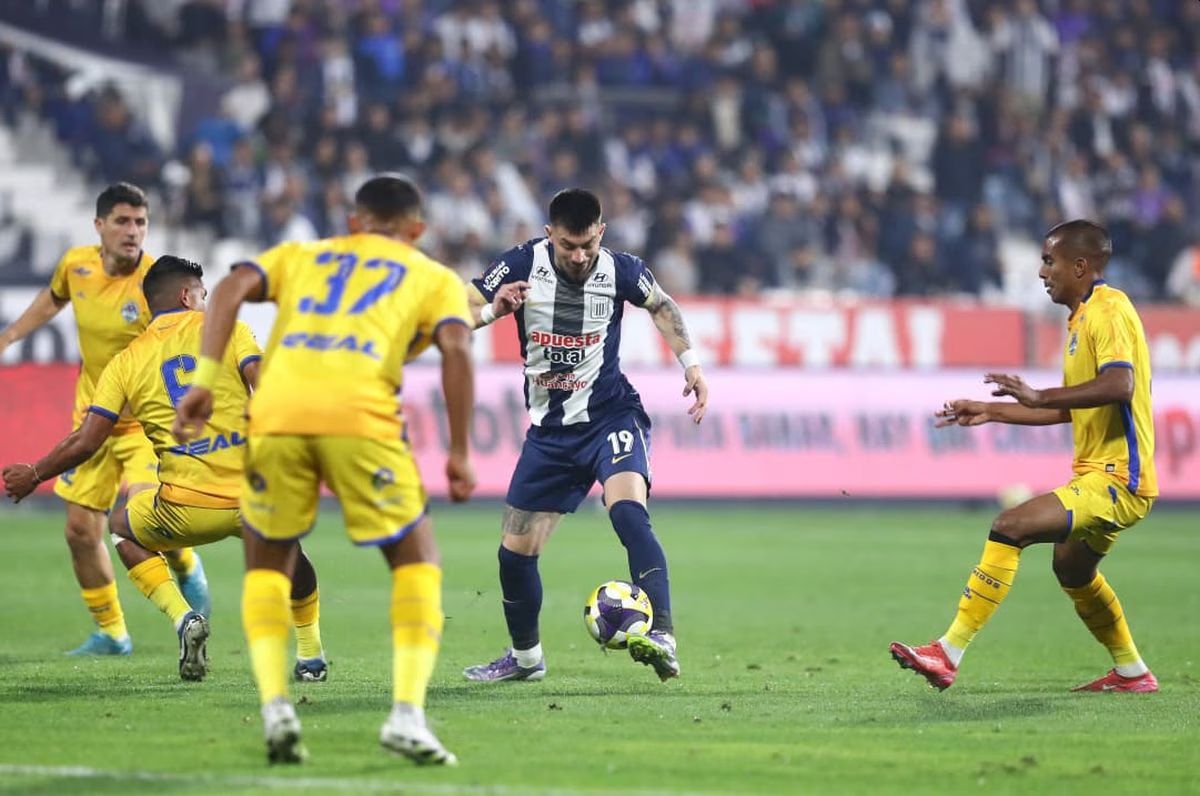 Alianza Lima venció a Comerciantes Unidos en los dos partidos de 2025. (Foto: GEC)