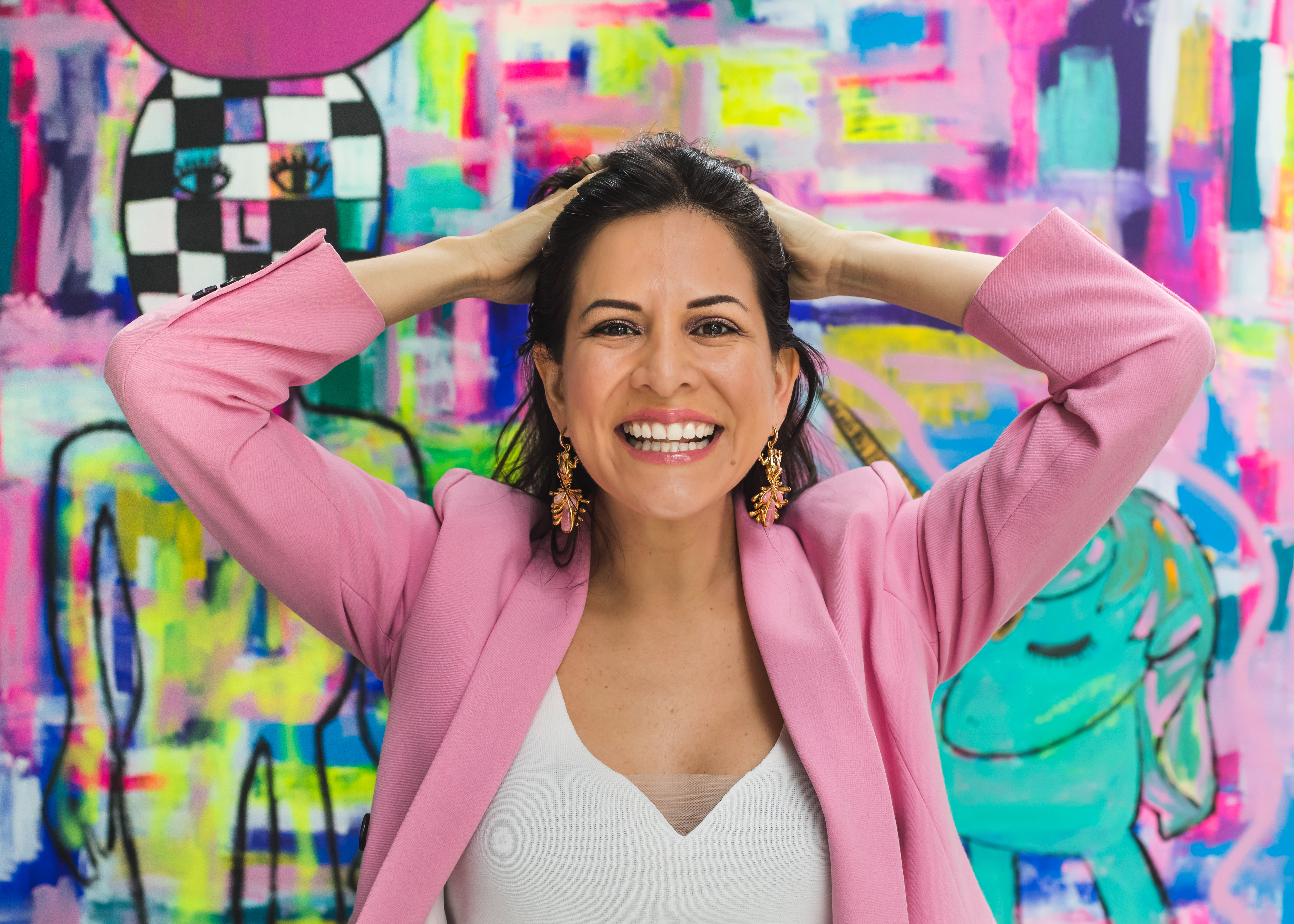 NUNCA ES TARDE. Pamela Díaz Escalante (Lima, 1984) se graduó como administradora hotelera y trabajó en ese rubro y en altos cargos de otras grandes compañías hasta que descubrió su vocación: el arte.