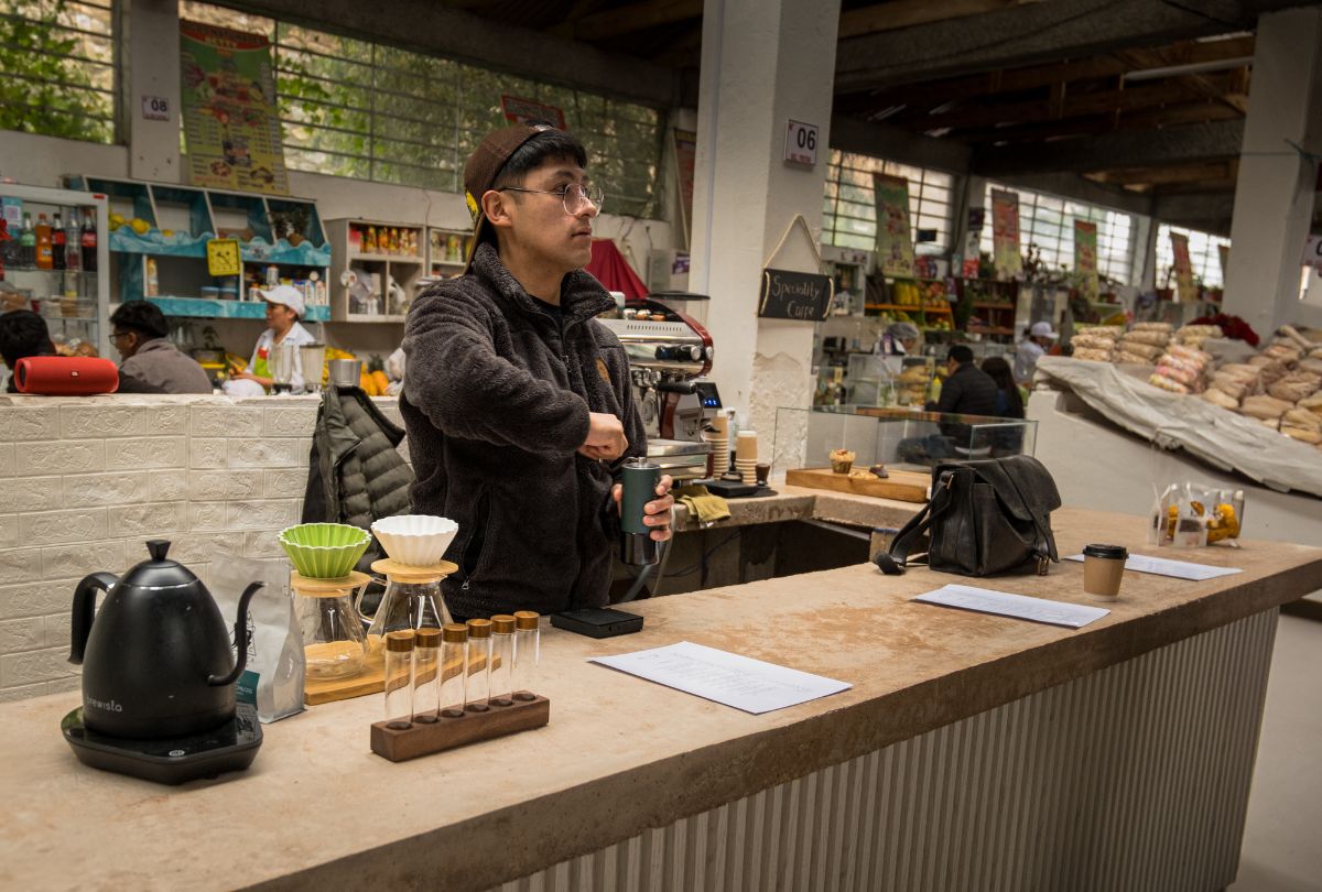 Abraham Queccaño recorrió diferentes cafeterías de Cusco antes de emprender su propio negocio.