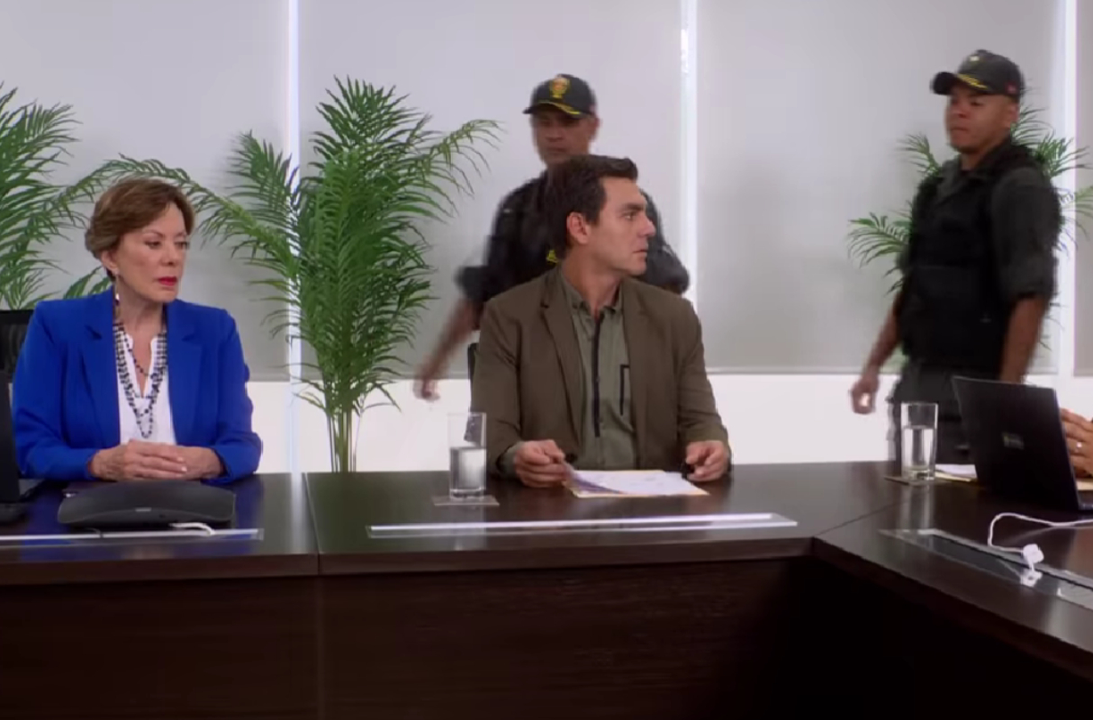 Mike será arrestado tras millonario robo a la empresa de Francesca Maldini. (Foto: Captura de video)