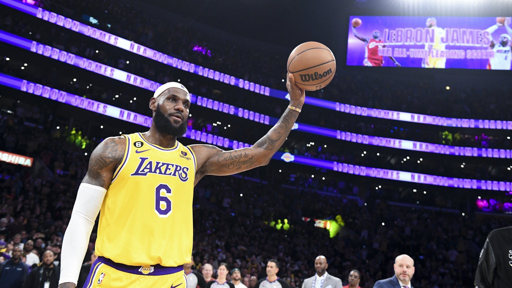 Los Lakers venden el patrocinio de la camiseta a Bibigo p