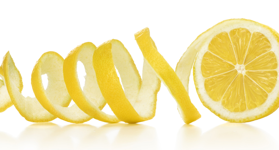 Si deseas elaborar un aromatizante económico y fácil, no dudes en probar esta deliciosa combinación de canela con naranja.  (Foto: Shutterstock)
