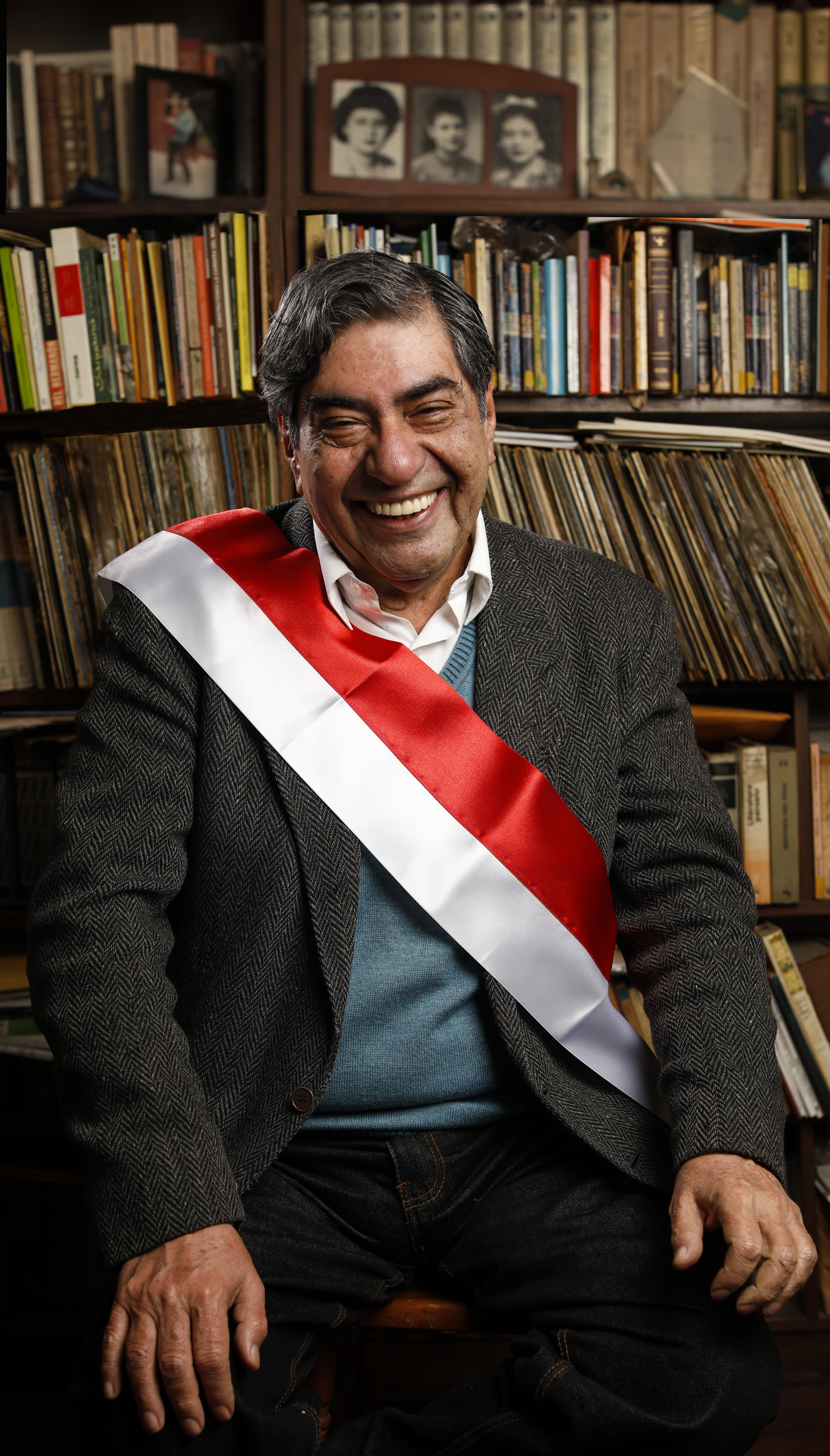 FOTOS AL HUMORISTA, PERIODISTA Y DRAMATURGO PERUANO, NICOLAS YEROVI.