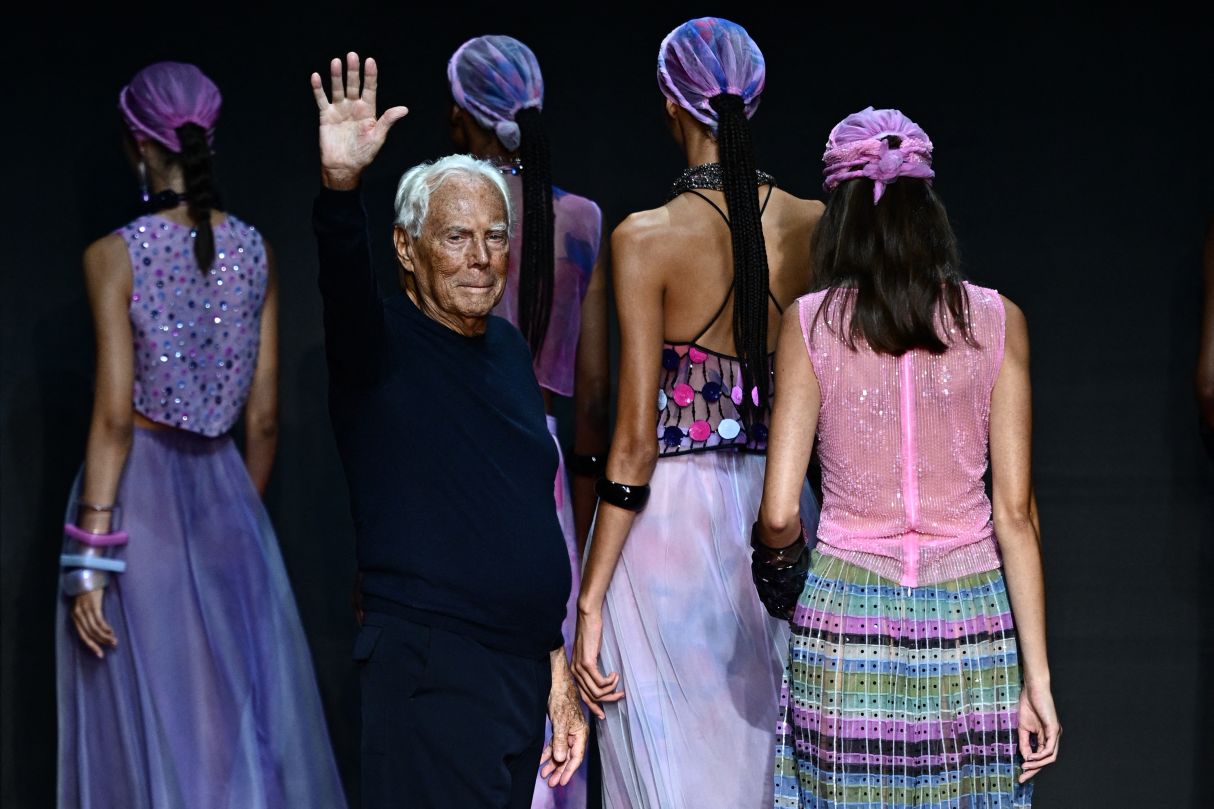 Giorgio Armani será recordado como un ícono que llevó la moda italiana a lo más alto en el mundo. (Foto: GABRIEL BOUYS / AFP)