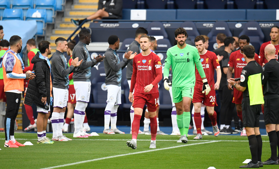 Manchester City le hizo un 'pasillo de honor' al Liverpool | Foto: AFP/EFE/AP
