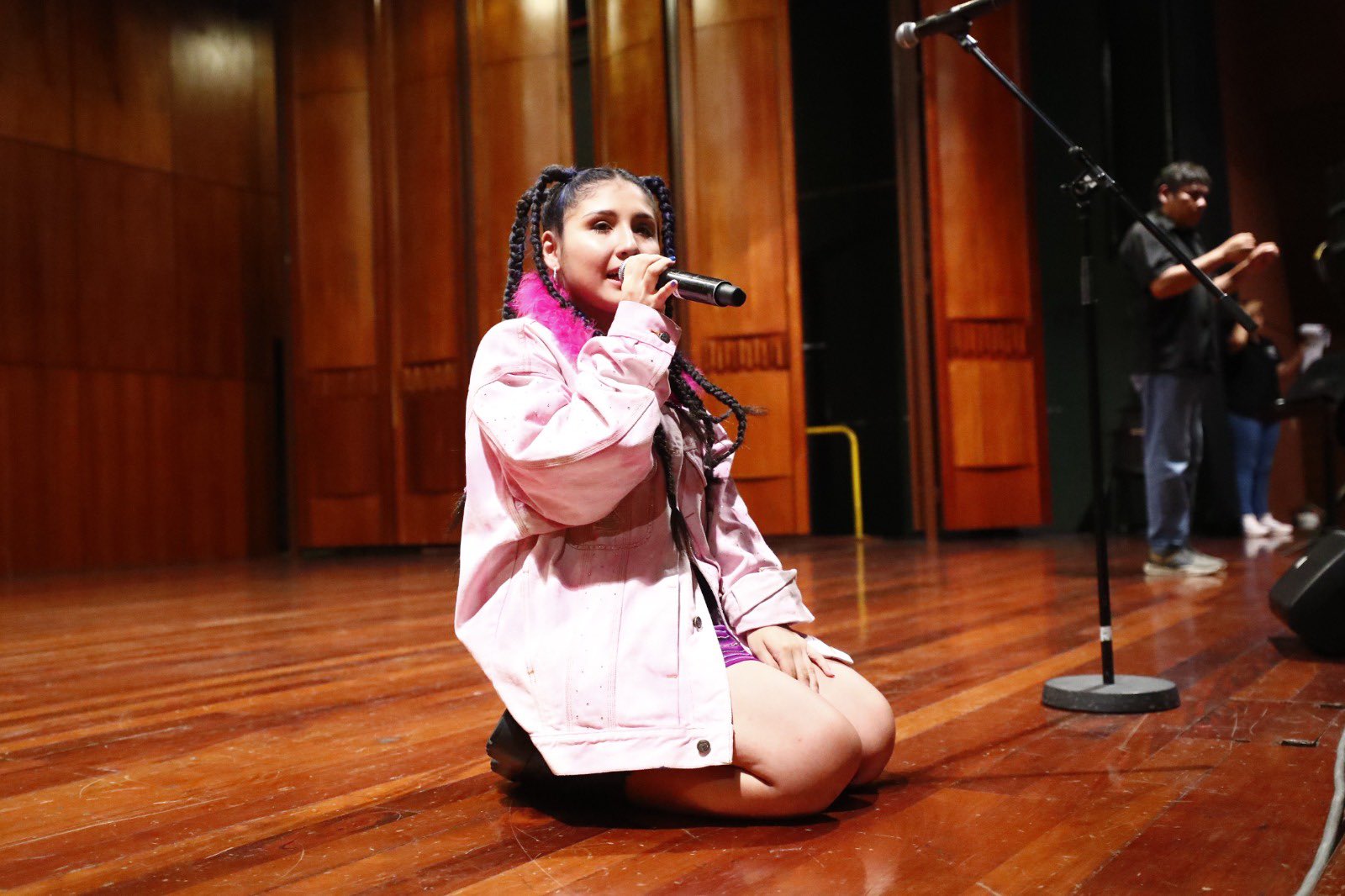 La cantante Milena Warthon cumplió con su público, pese a suspensión de concierto. (Ministerio de Cultura)