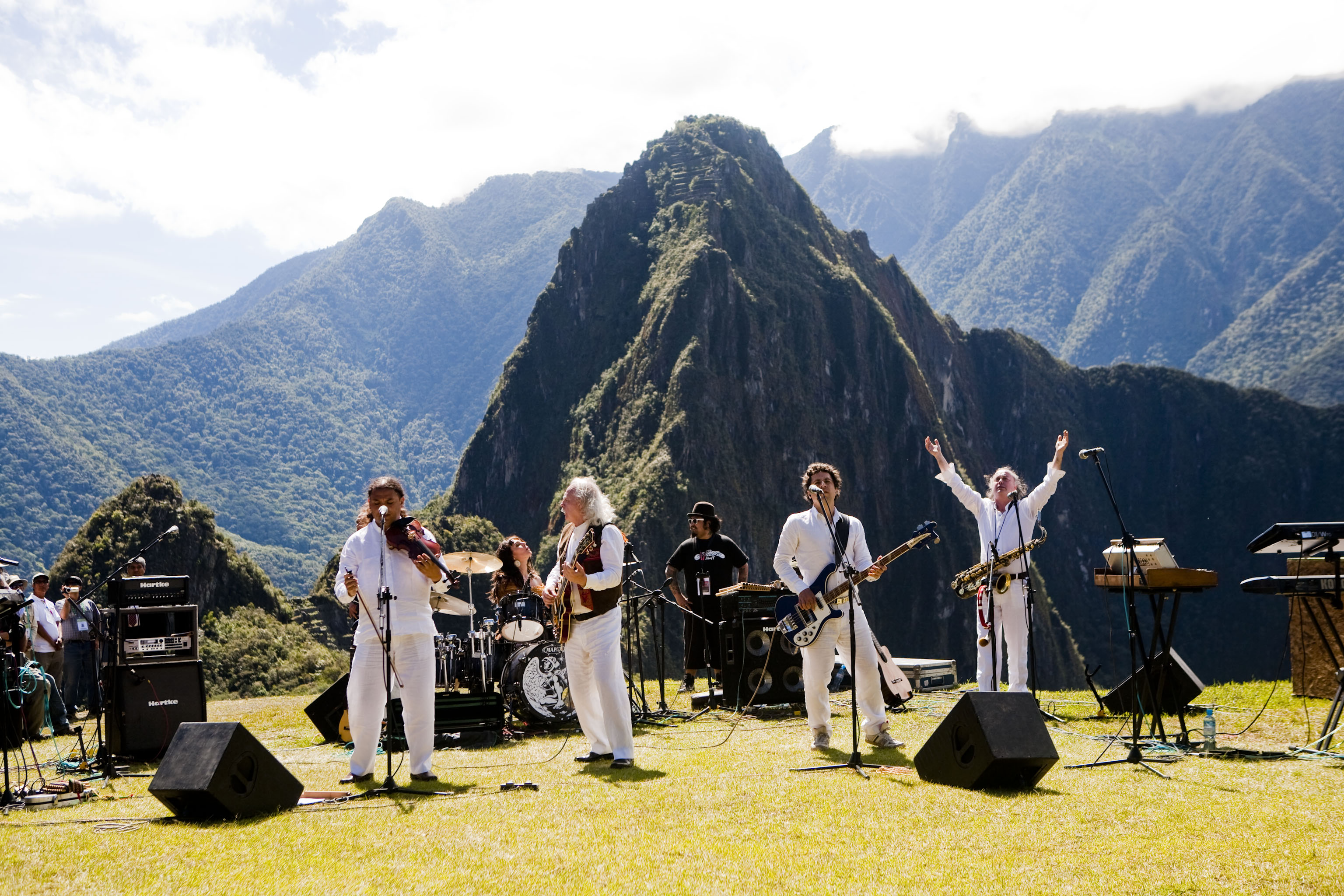 HG Machu Picchu Bass | HuamaniGuitars