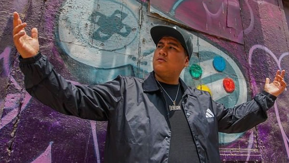 Denegri, la revelación chalaca, lanzó el videoclip de su tema “No la pienses tanto”. (Foto: Instagram)