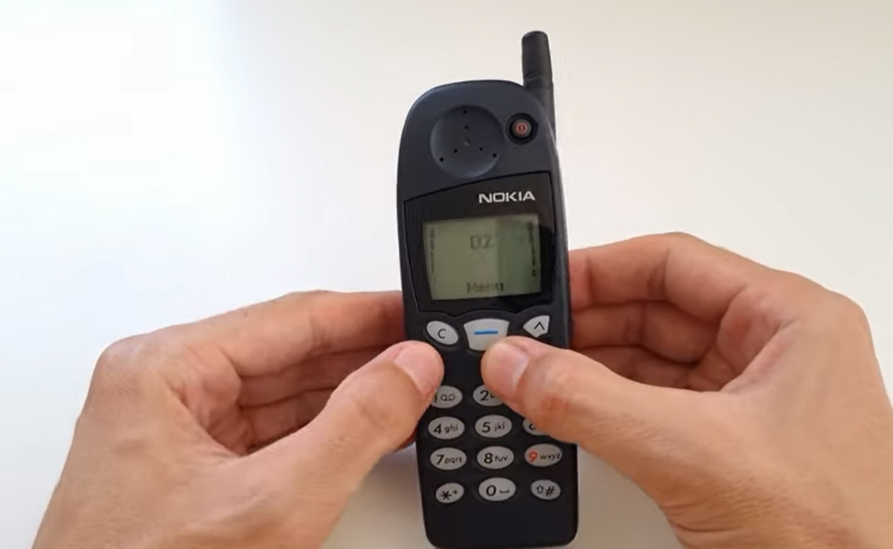 El clásico Nokia 6310 vuelve como un celular básico con semanas de autonomía