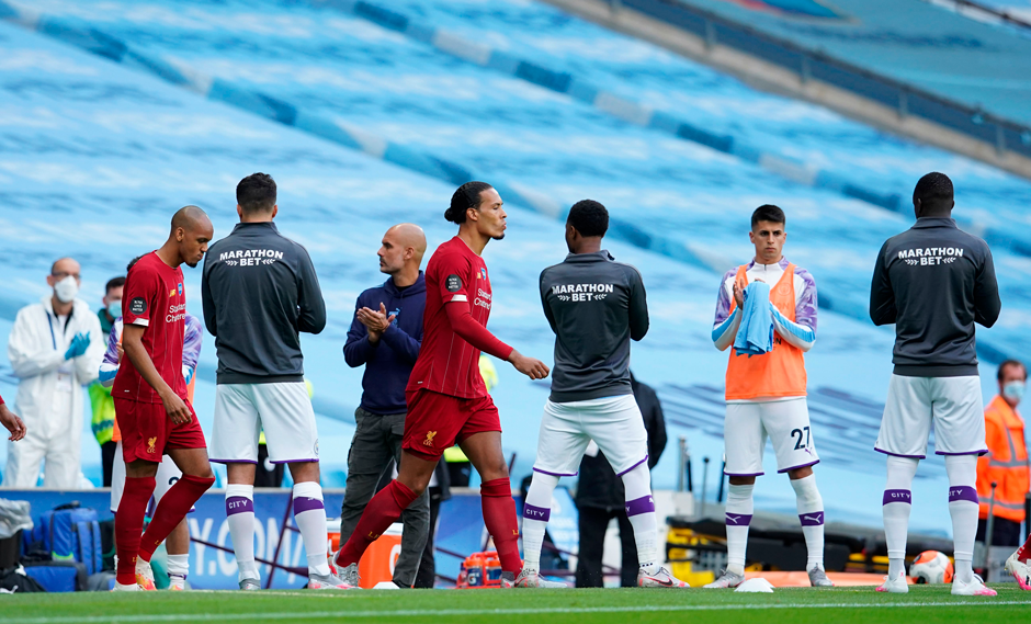 Manchester City le hizo un 'pasillo de honor' al Liverpool | Foto: AFP/EFE/AP