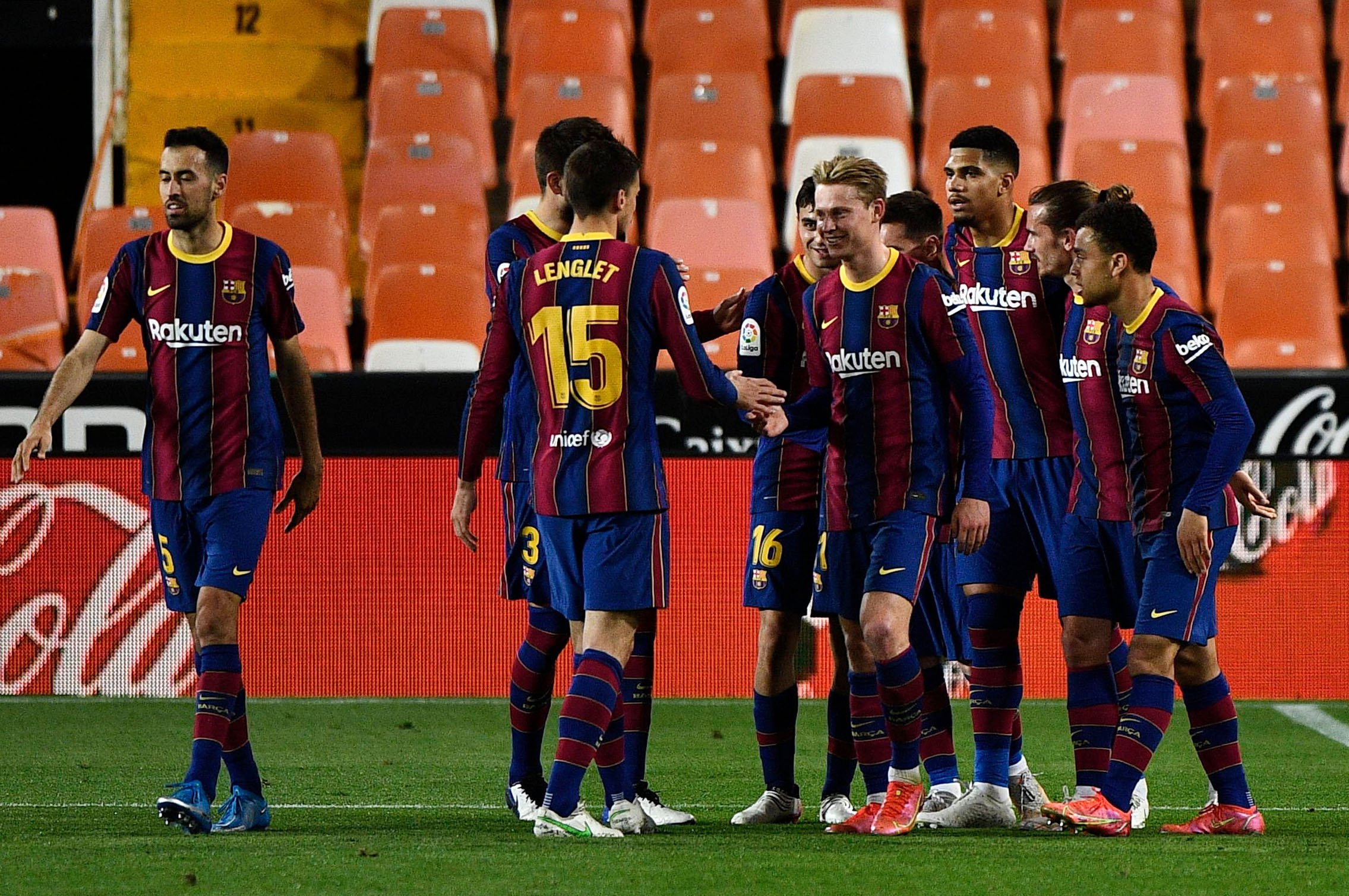 Barcelona Vs Valencia 3 2 Goles Video Y Resumen En Mestalla Por Laliga Santander Futbol Internacional Depor [ 1509 x 2271 Pixel ]