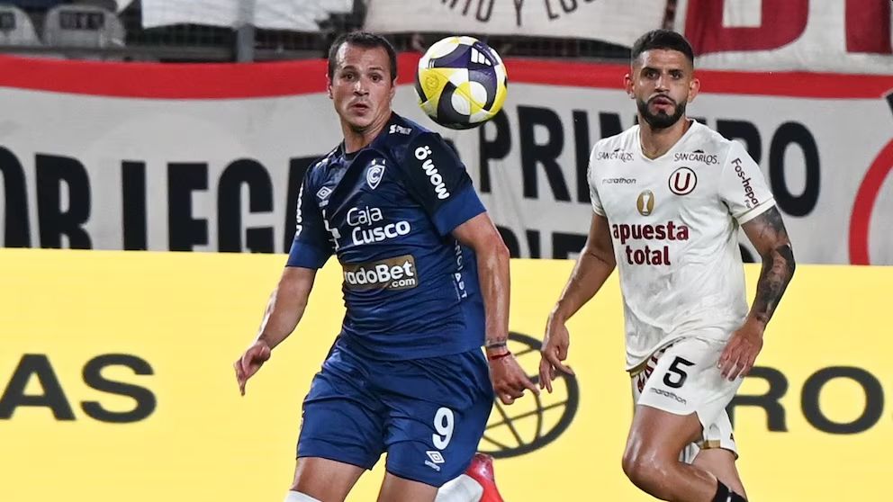 Universitario se impuso por 3-2 sobre Cienciano en el Apertura 2025.