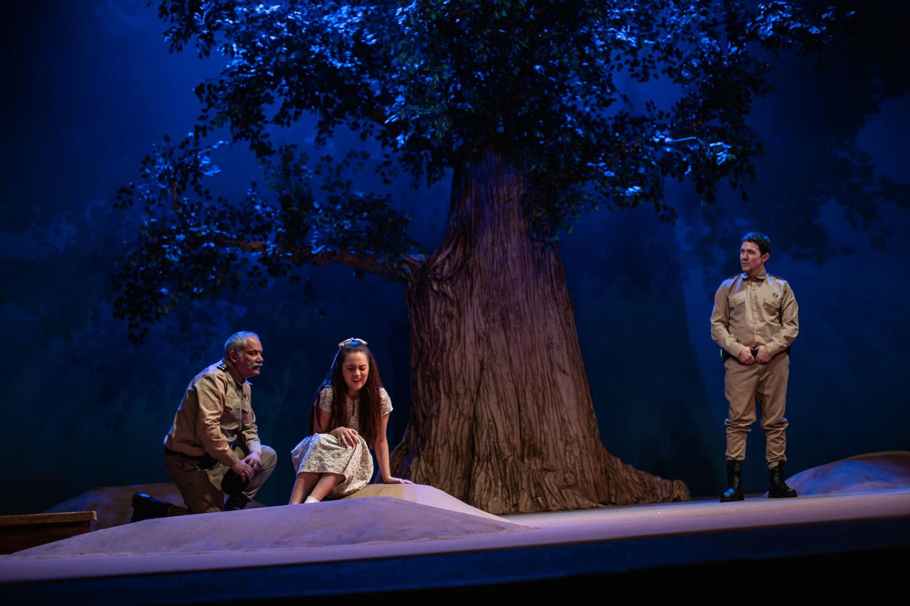 Oscar Carrillo, Marialola Arispe y Oscar Beltrán en "¿Quién mató a Palomino Molero?"