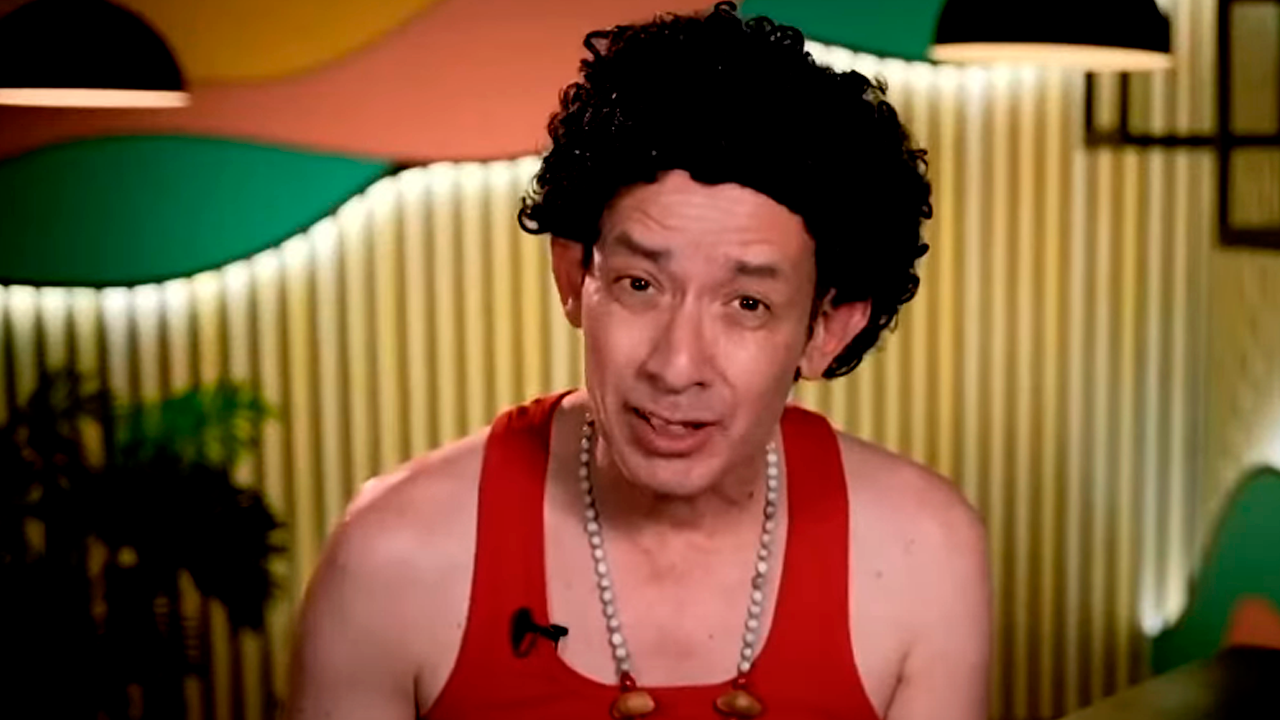 Culebra, de "Yuru la princesa amazónica, es reencardo por Christian Ysla en "El gran chef" | Foto: EGCF - YouTube (Captura de video)