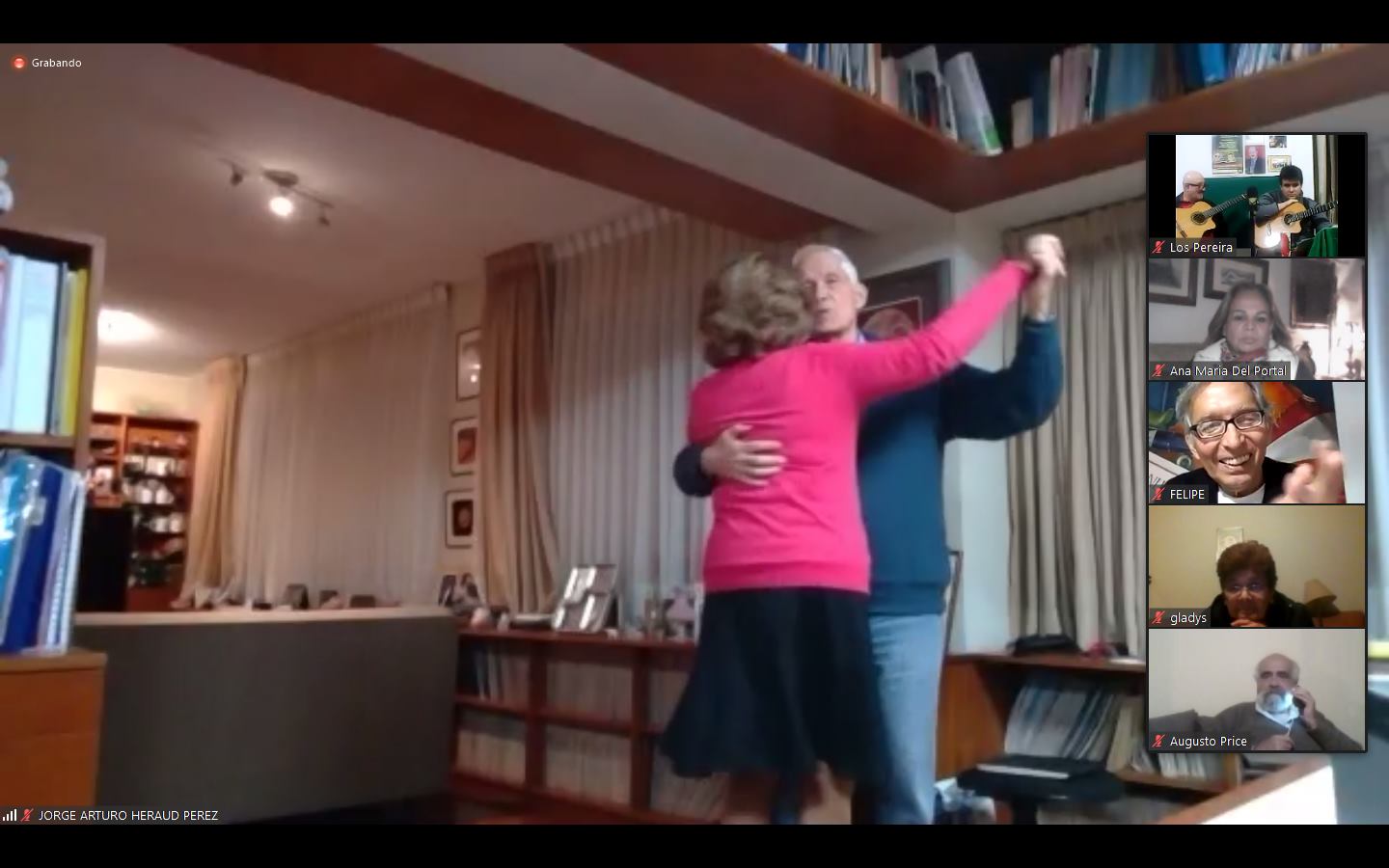 La sala del hogar se convierte en pista de baile cuando las parejas salen a bailar en la Jarana de los Bachiche. (Foto: La Jarana de los Bachiche).