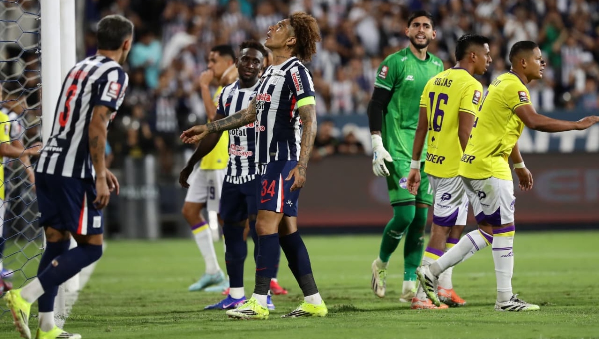 Alianza Lima venció por 2-1 a Comerciantes Unidos con goles de Renzo Garcés y Paolo Guerrero. (Foto: GEC)