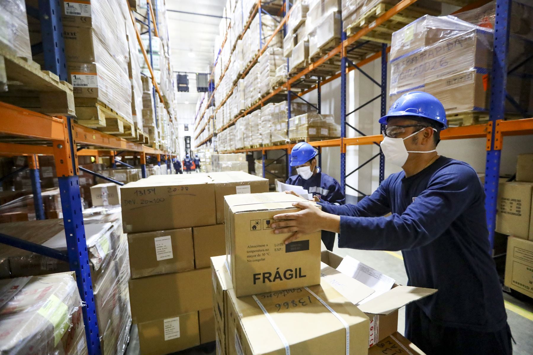 Hallan más de 7 millones de jeringas y medicamentos vencidos en Cenares del Minsa | EL COMERCIO PERÚ