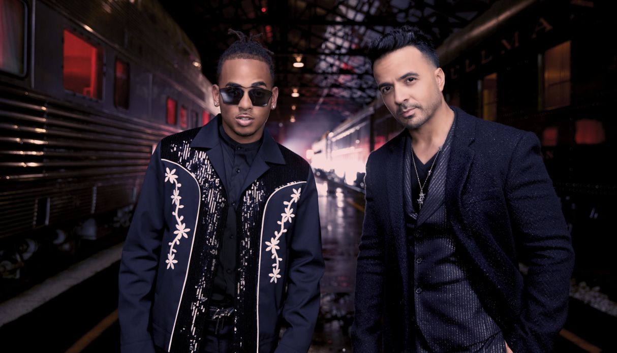 Luis Fonsi y Ozuna se suman a los artistas del programa especial de Joe Biden. (Foto: Universal Music).