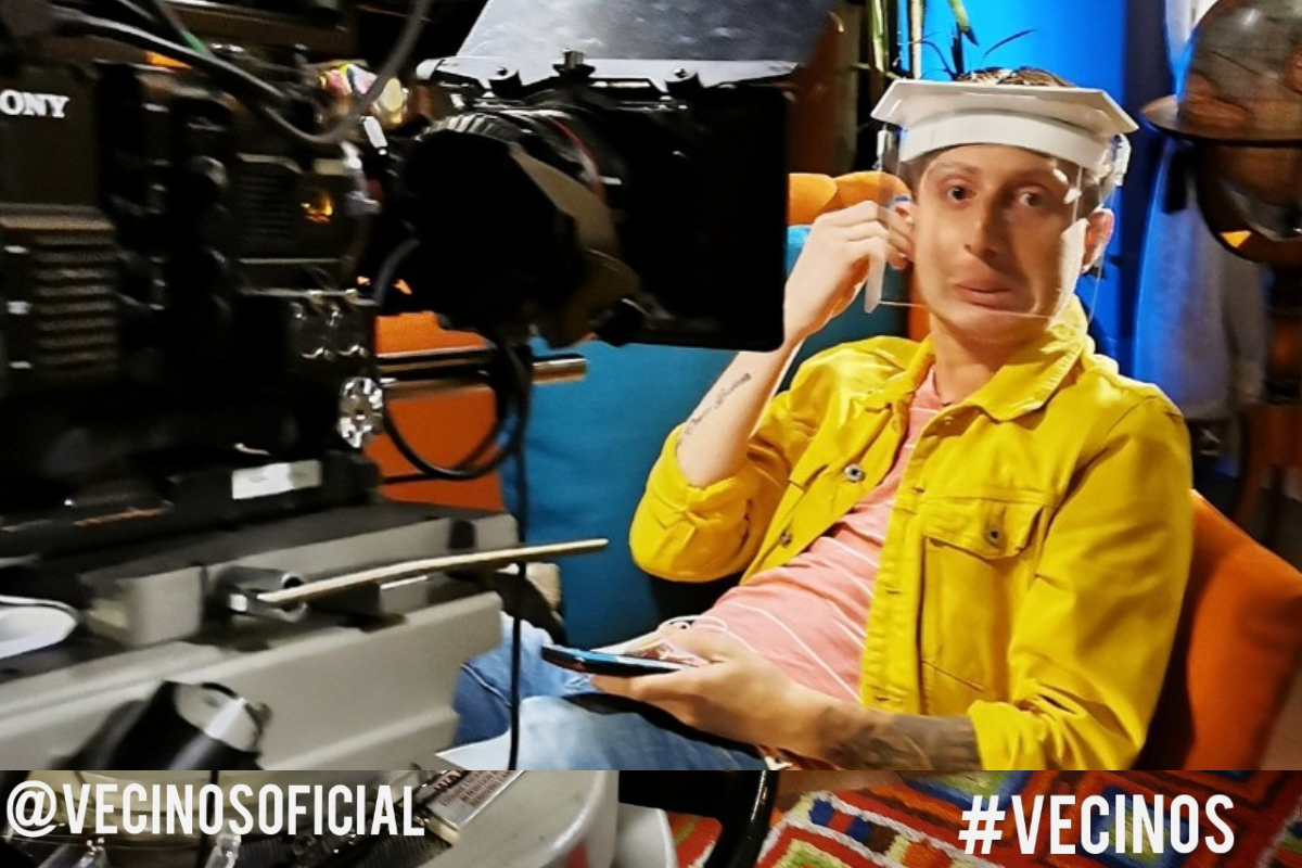 Vecinos con Octavio Ocaña: la serie de televisión mexicana de Elías Solorio se emitirá este domingo. FOTO: Twitter / Vecinos.