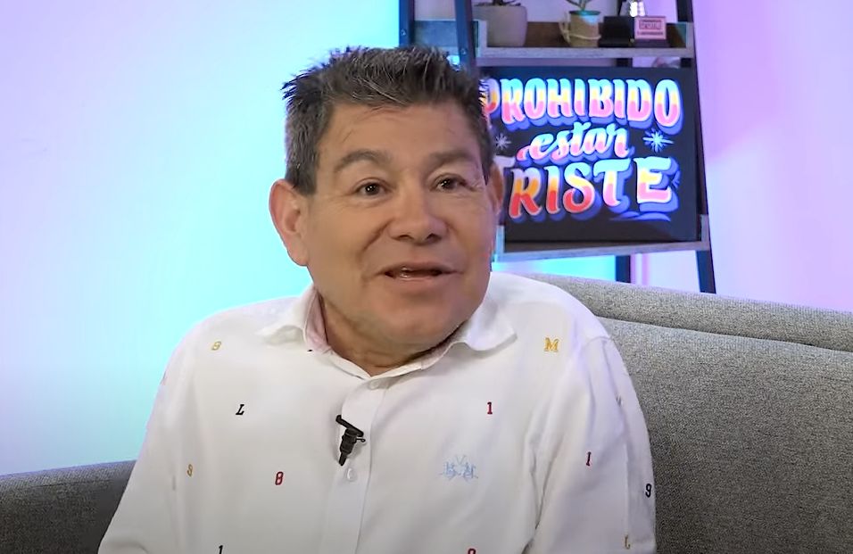 Dilbert Aguilar denuncia que recibió extorsiones y amenazas de muerte: "Esta vez no irás a UCI"  | Foto: Café con la Chévez (Captura)