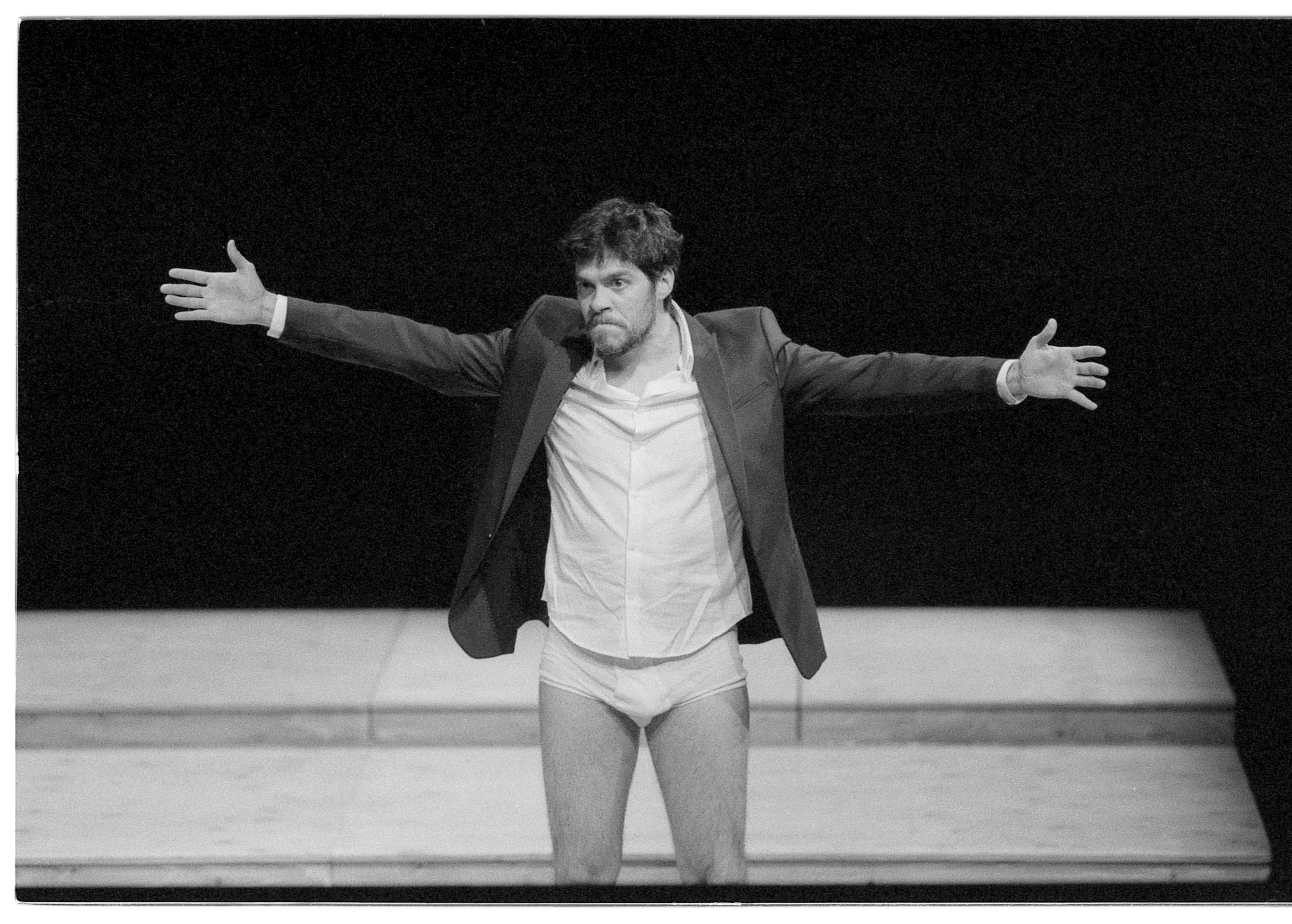 Ivan Benet en la versión presencial de "Informe para una academia". (Foto: Alianza Francesa)