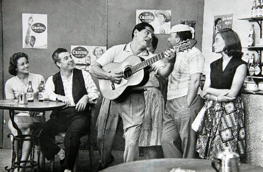 'El Carreta' Jorge Pérez en una escena de jarana en los años 50 (Archivo El Comercio)
