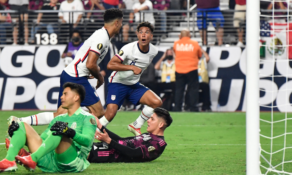 Resumen y goles, Estados Unidos 3-2 México