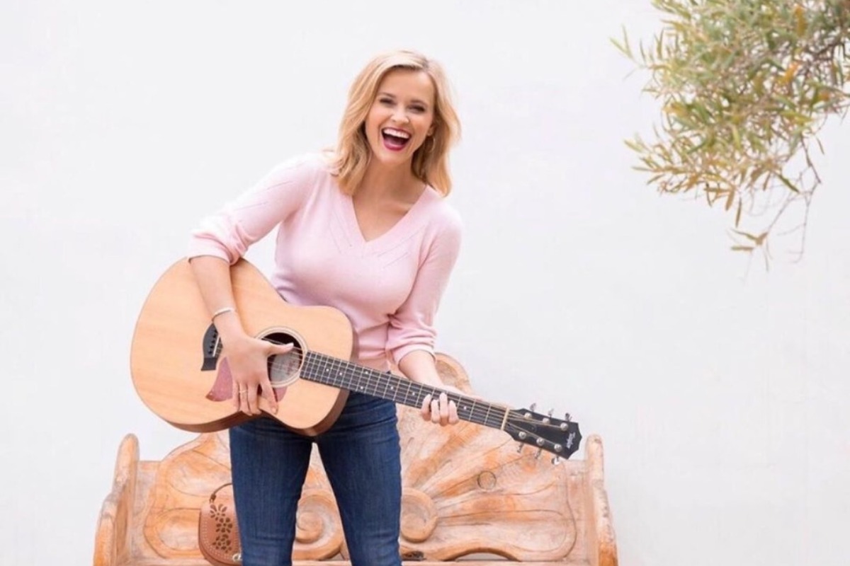 Apple se lanza a los concursos de talentos musicales en género country. (Foto: @reesewitherspoon)