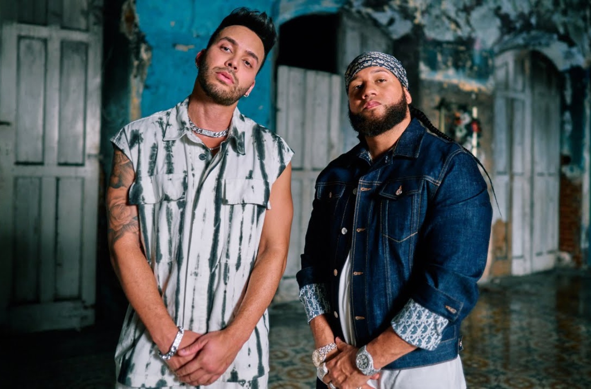 Prince Royce se une a El Alfa para el estreno de “Le doy 20 mil”. (Foto: Captura de YouTube)