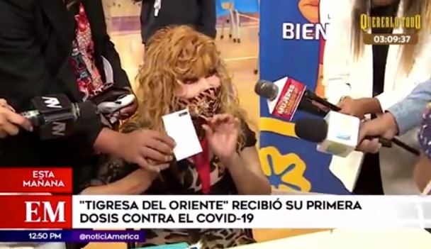 La Tigresa del Oriente feliz tras recibir primera dosis de vacuna contra el COVID-19. (Foto: captura de video)