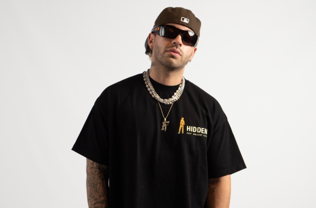 Feid presentó su nuevo tema de reguetón "Fumeteo". (Foto: Universal Music)